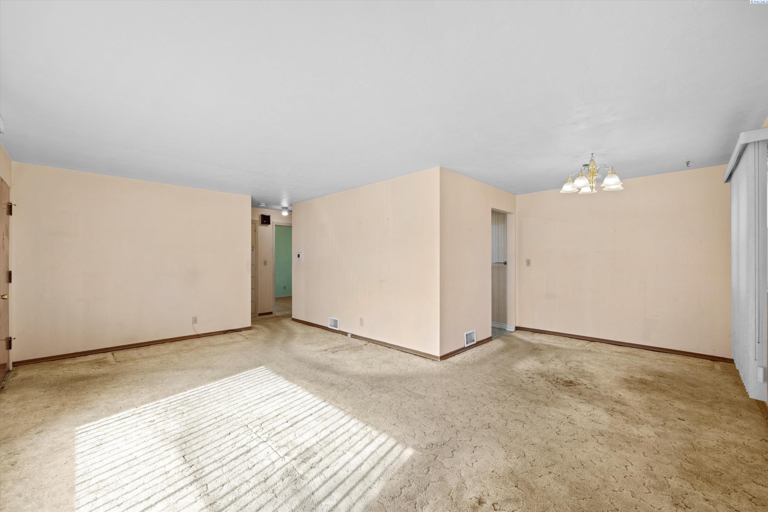 1619 W Yakima St.