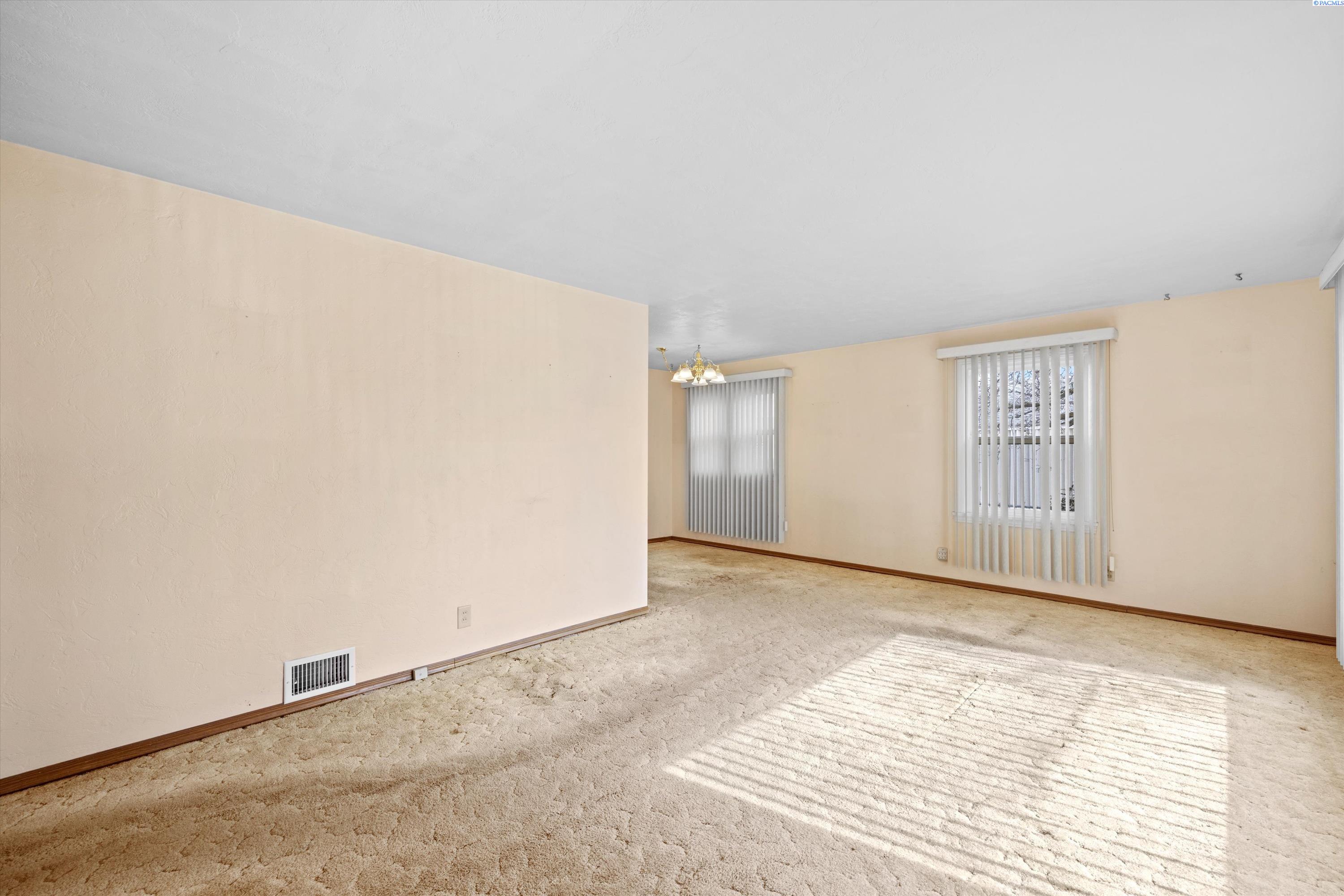 1619 W Yakima St.