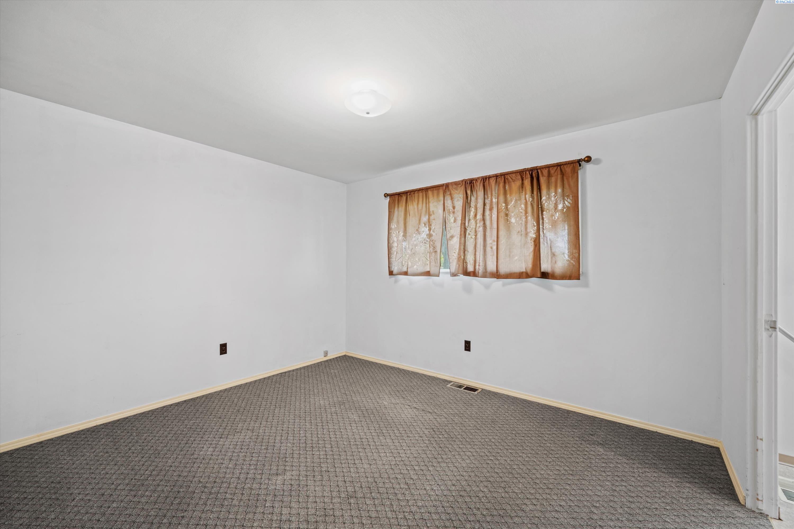 1109 Mcclain Dr.