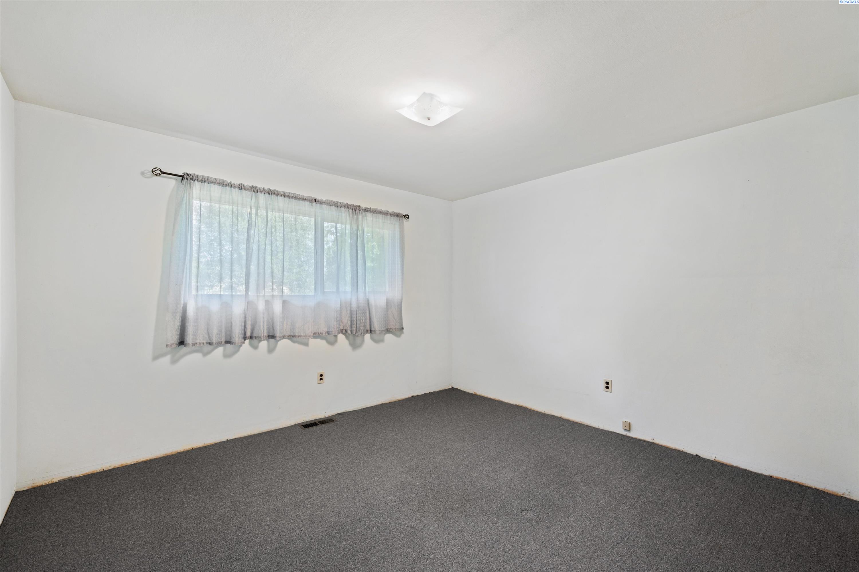 1109 Mcclain Dr.
