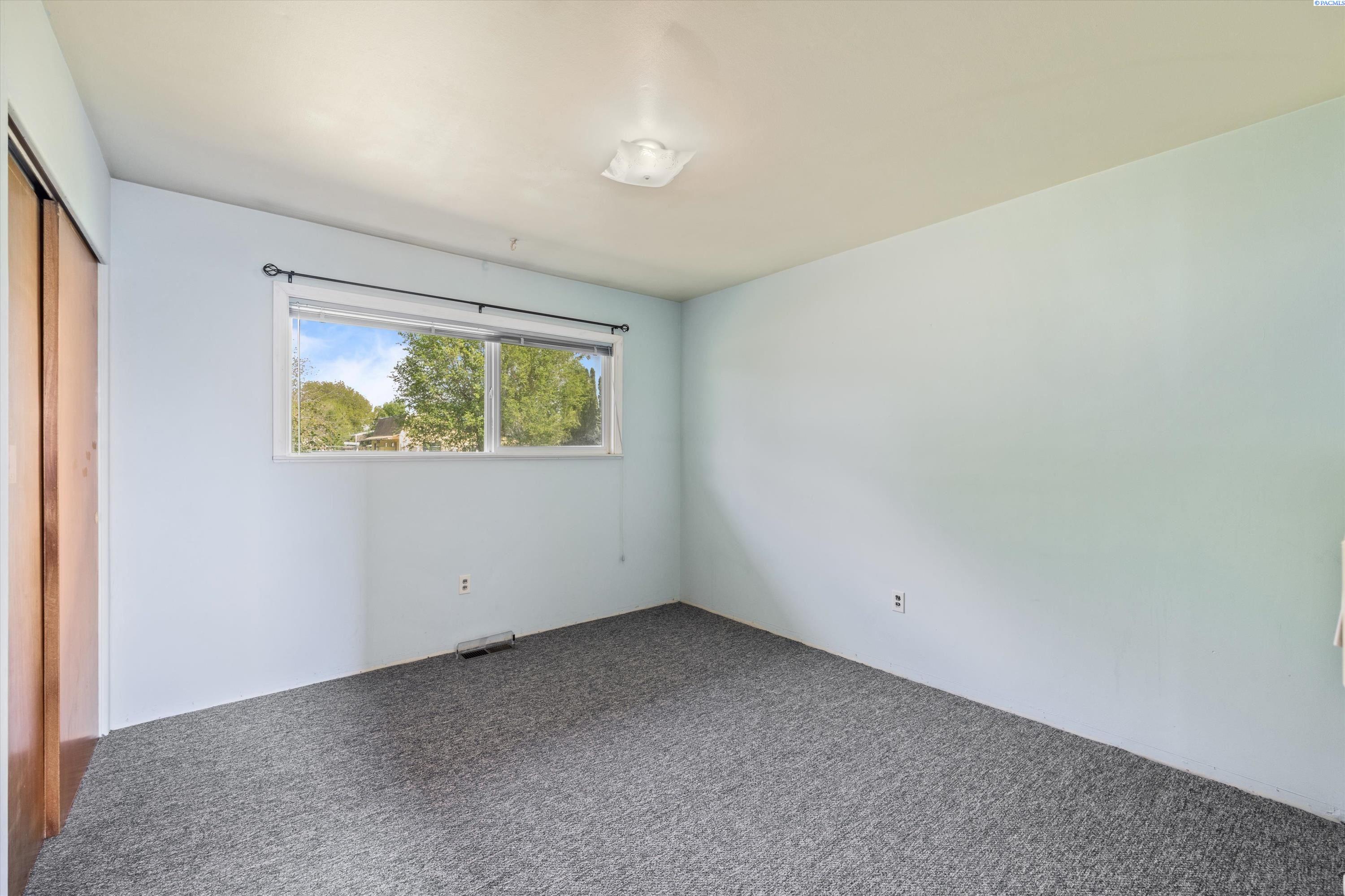 1109 Mcclain Dr.