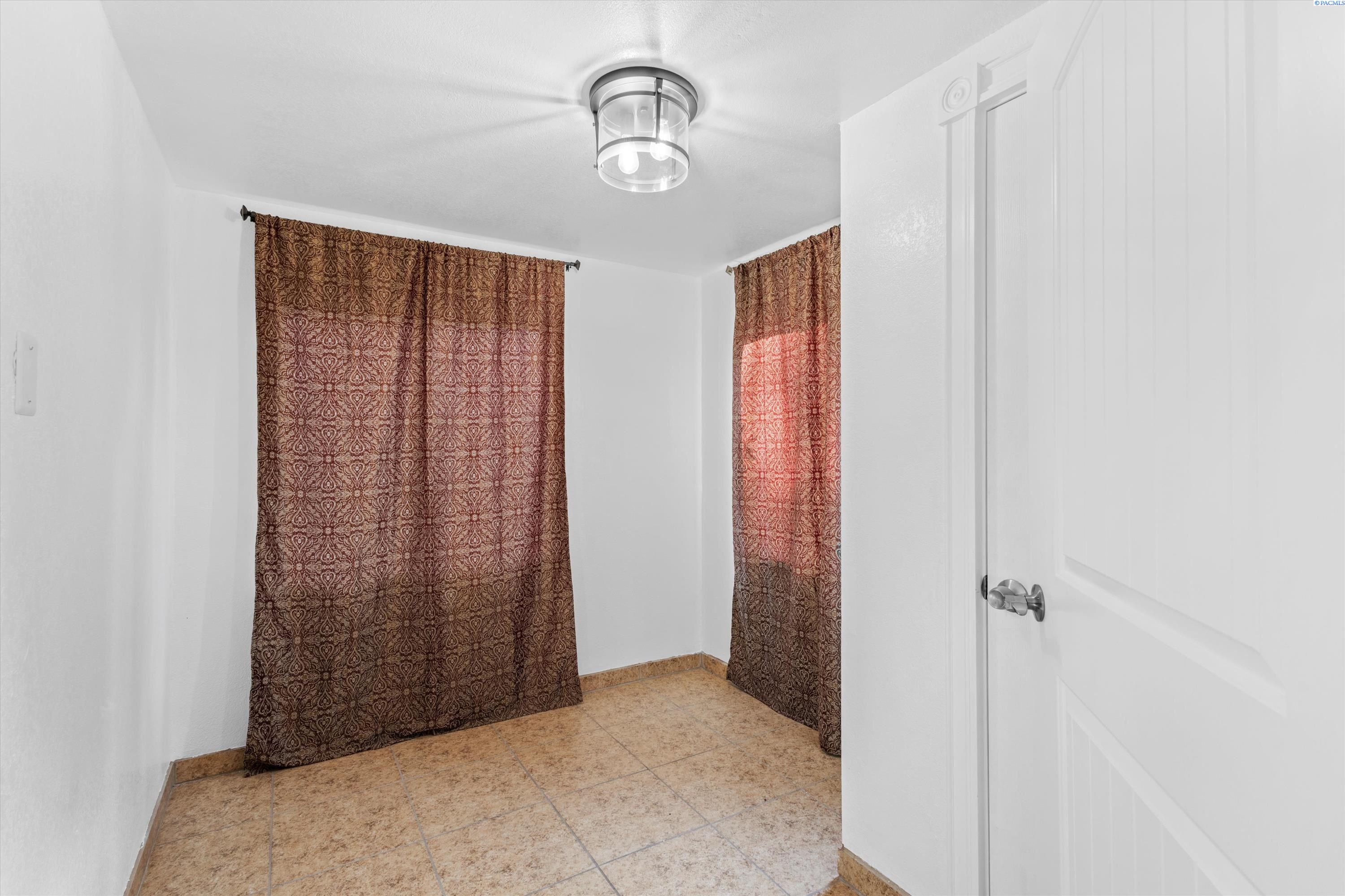 907 S Myrtle Ave.