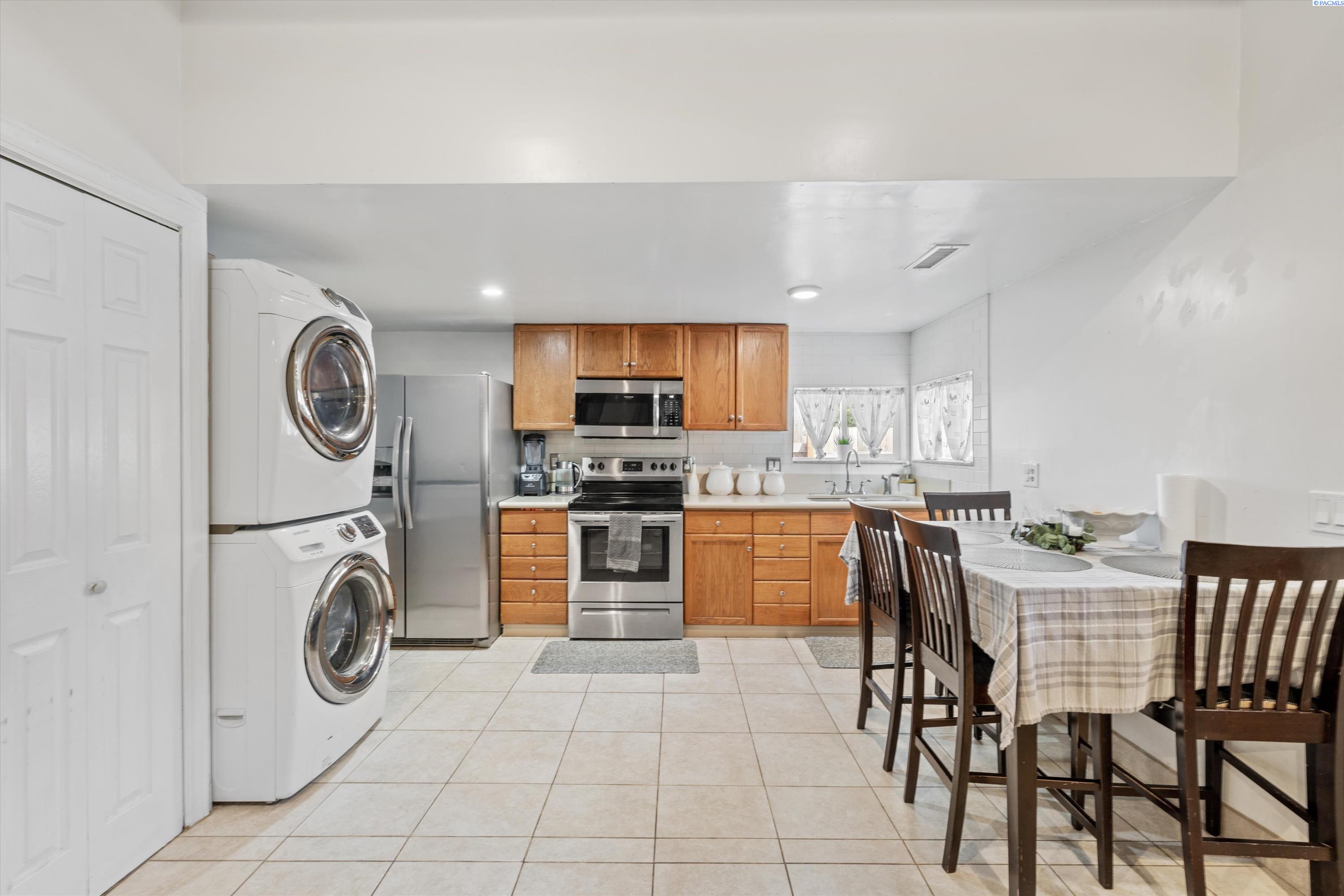 914 W Canal