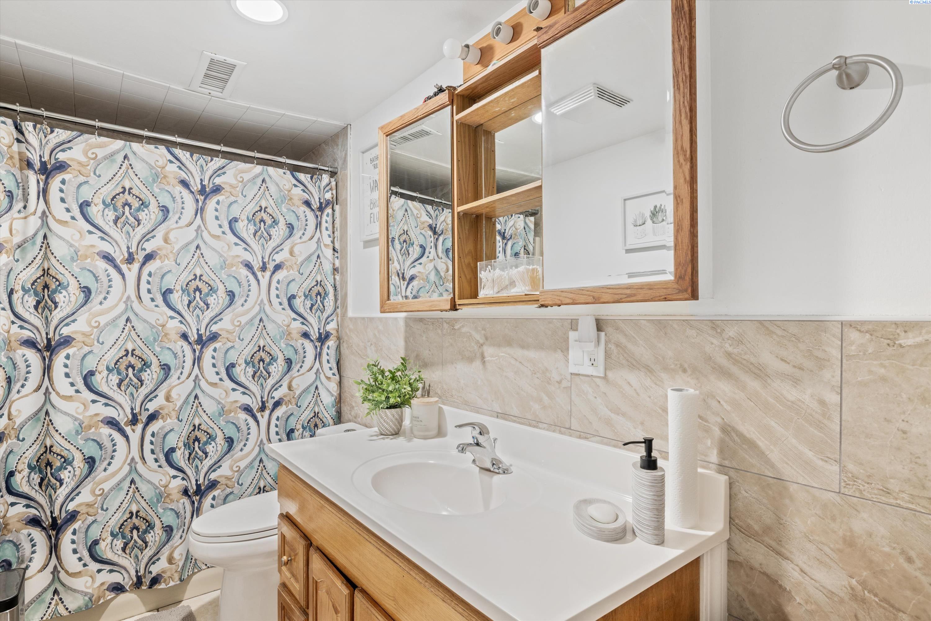 914 W Canal