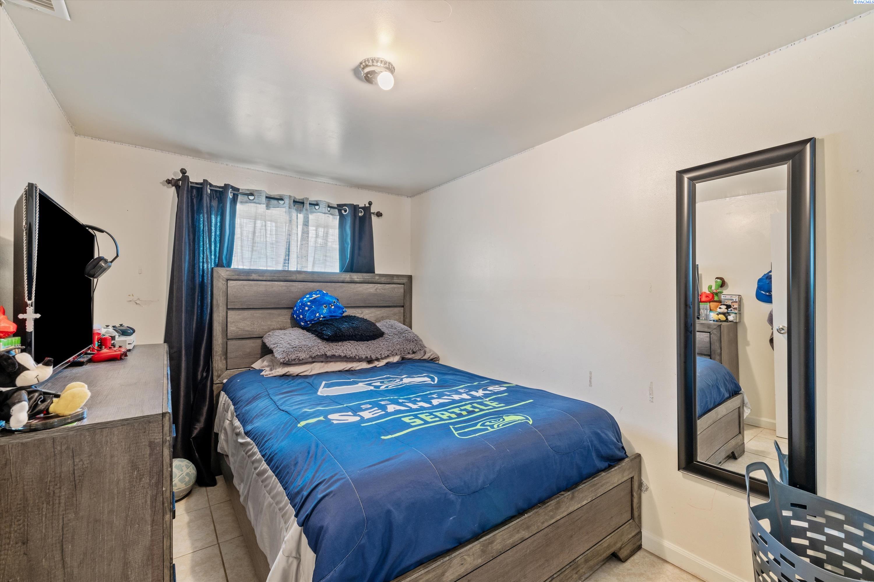 914 W Canal