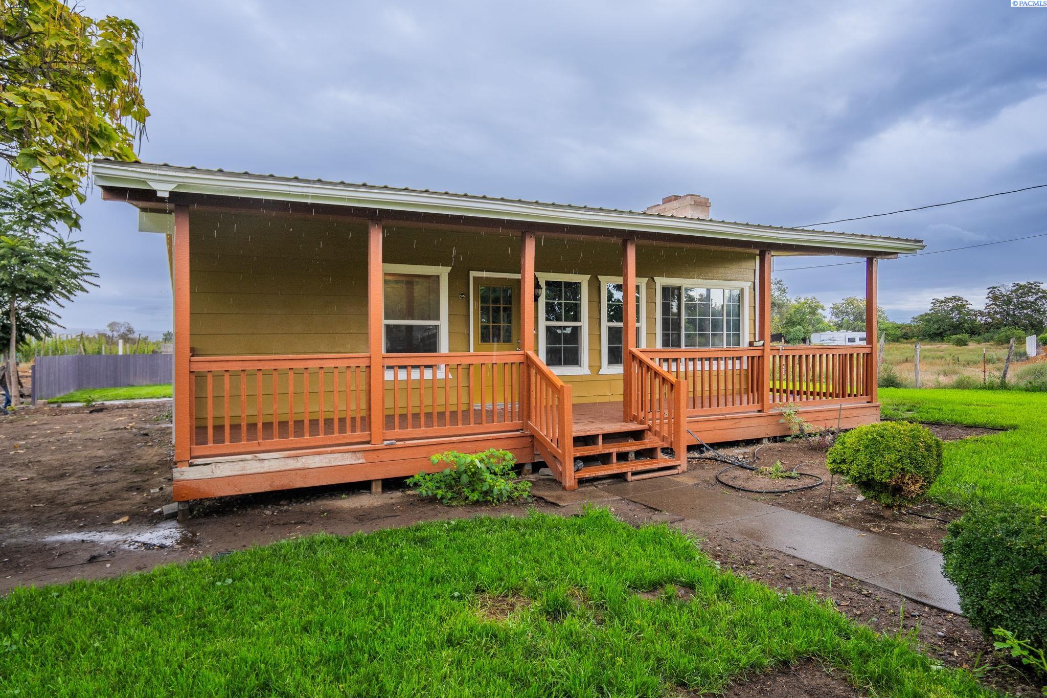 581 Pavement Rd