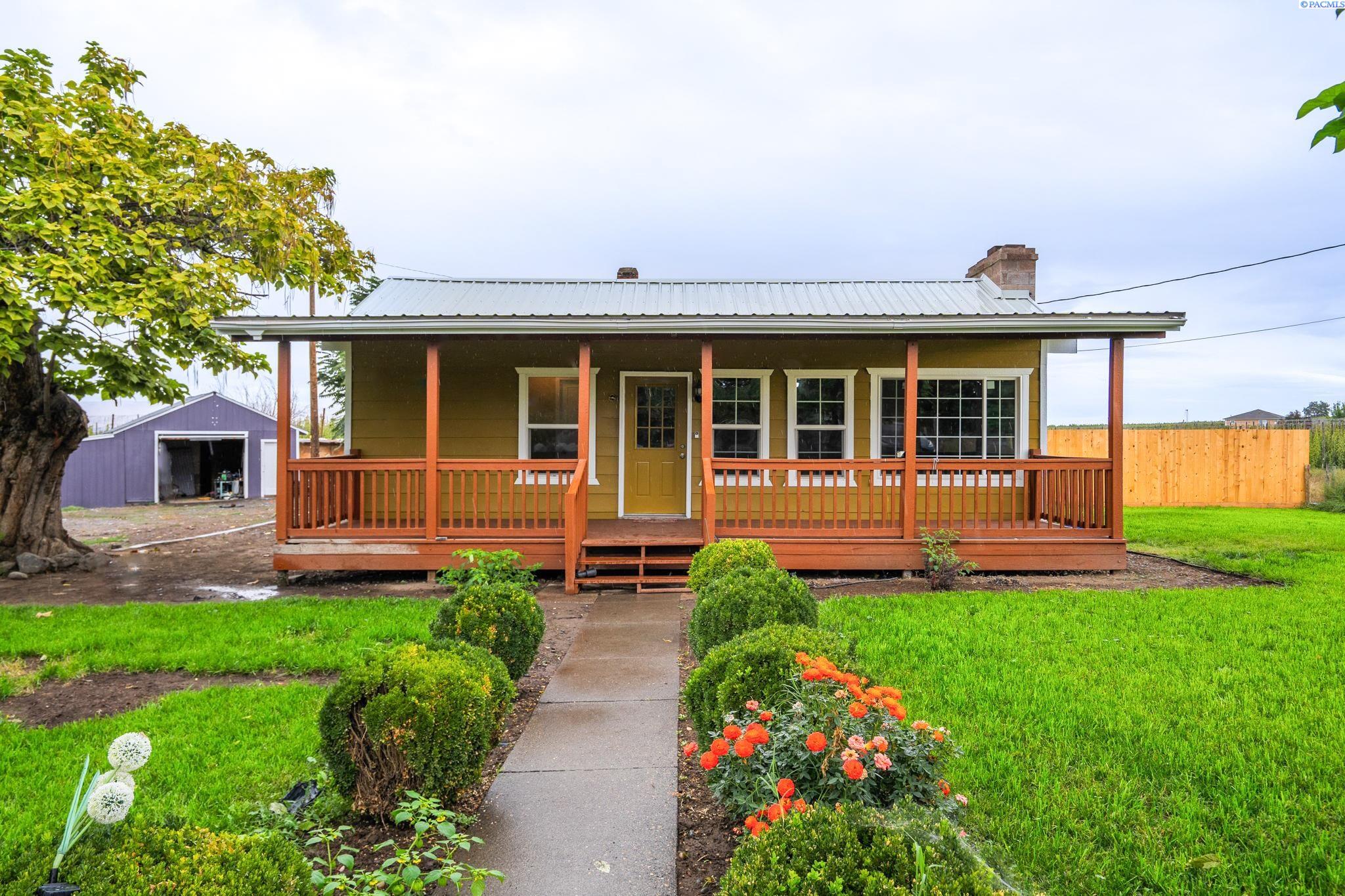 581 Pavement Rd