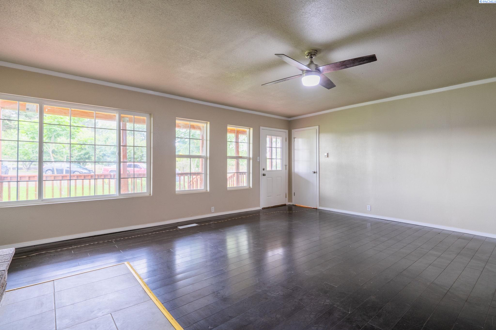 581 Pavement Rd