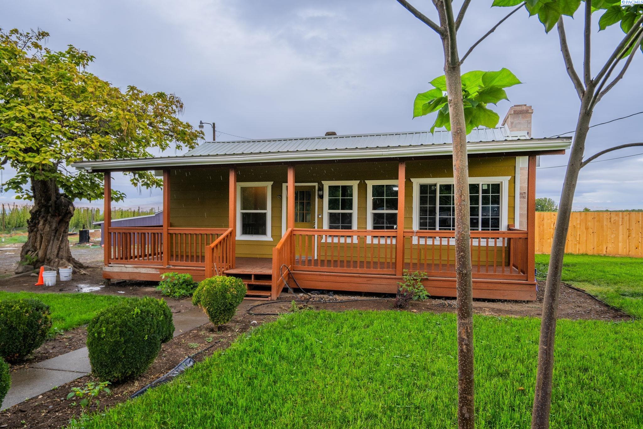 581 Pavement Rd