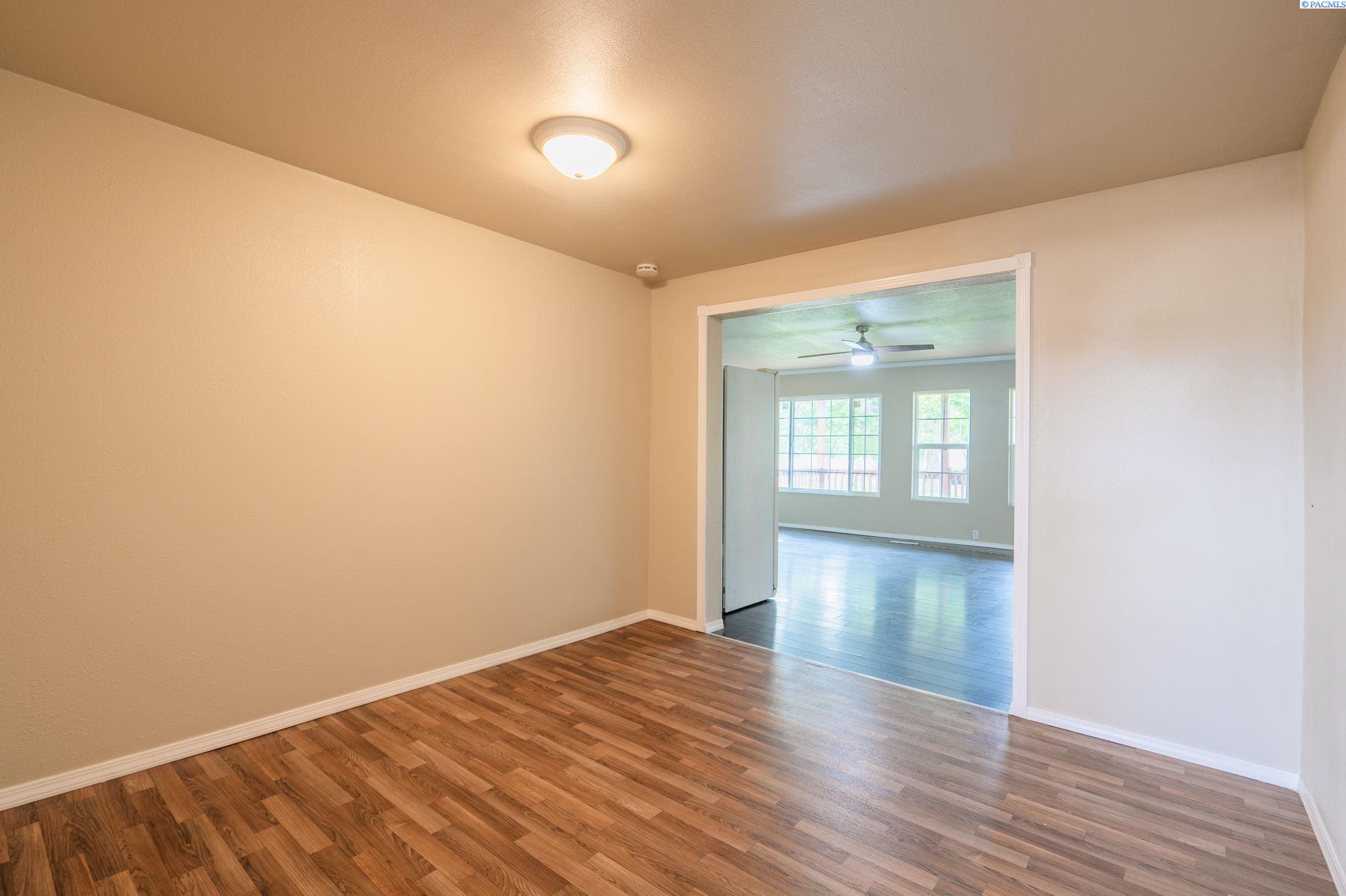 581 Pavement Rd