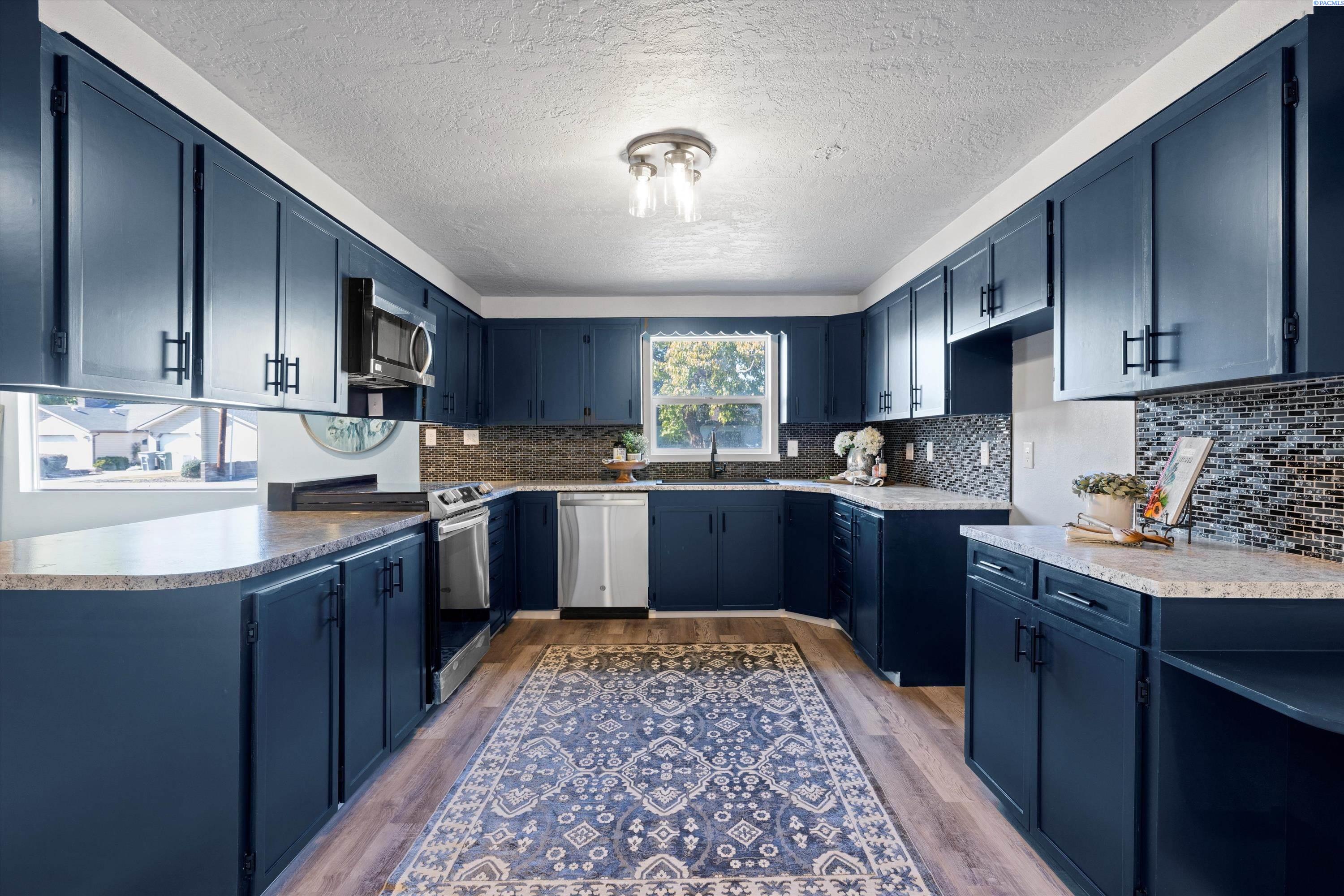 1031 Cedar Ave