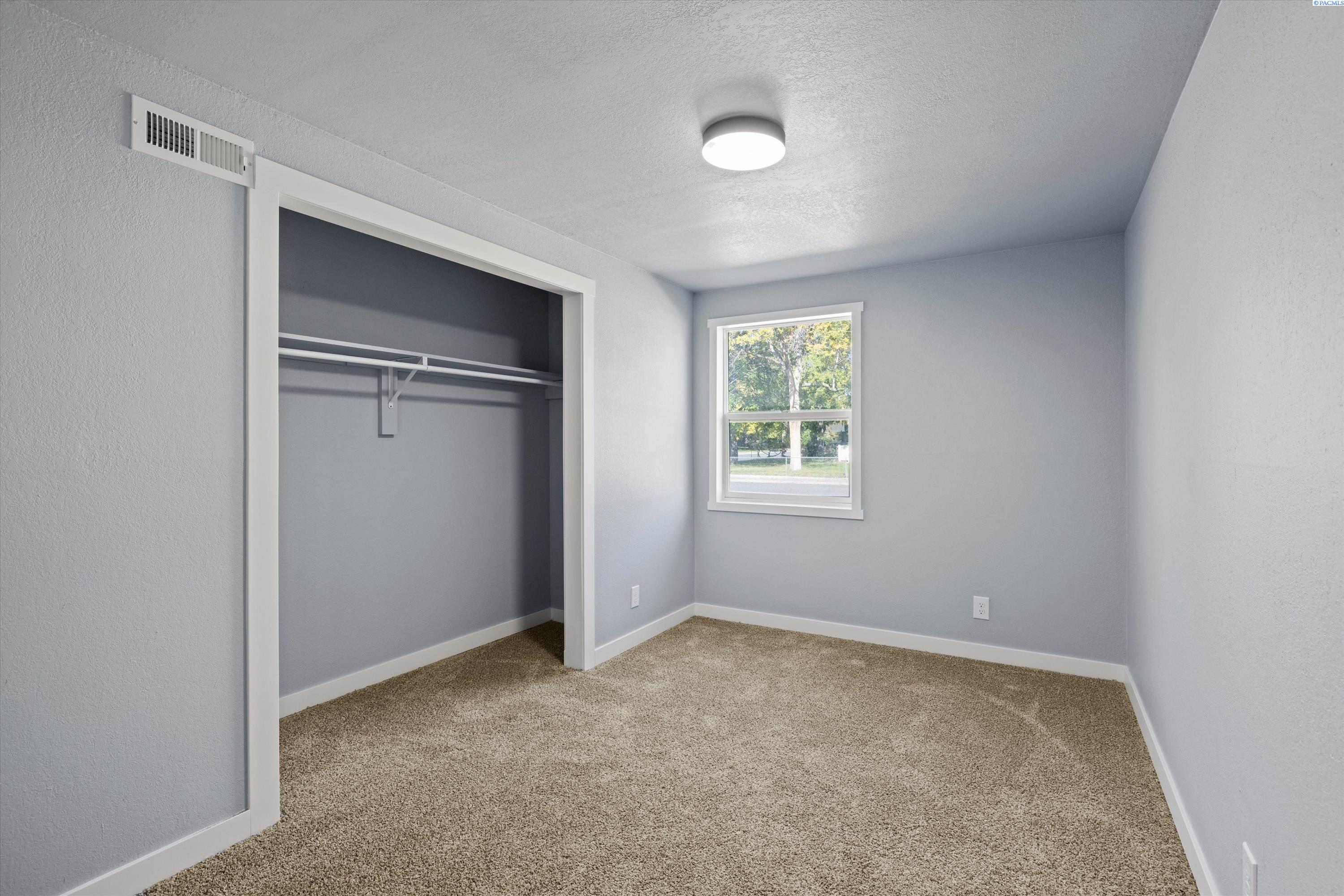 1031 Cedar Ave