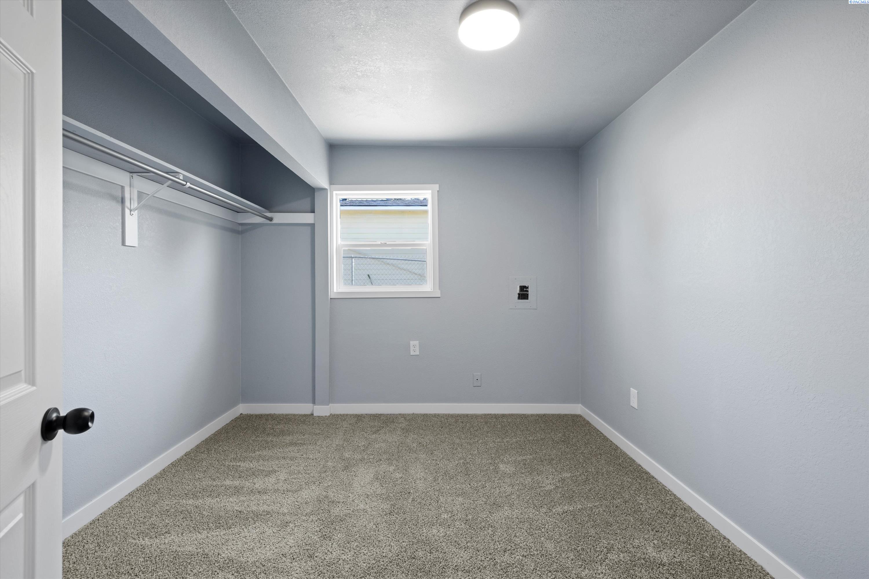 1031 Cedar Ave