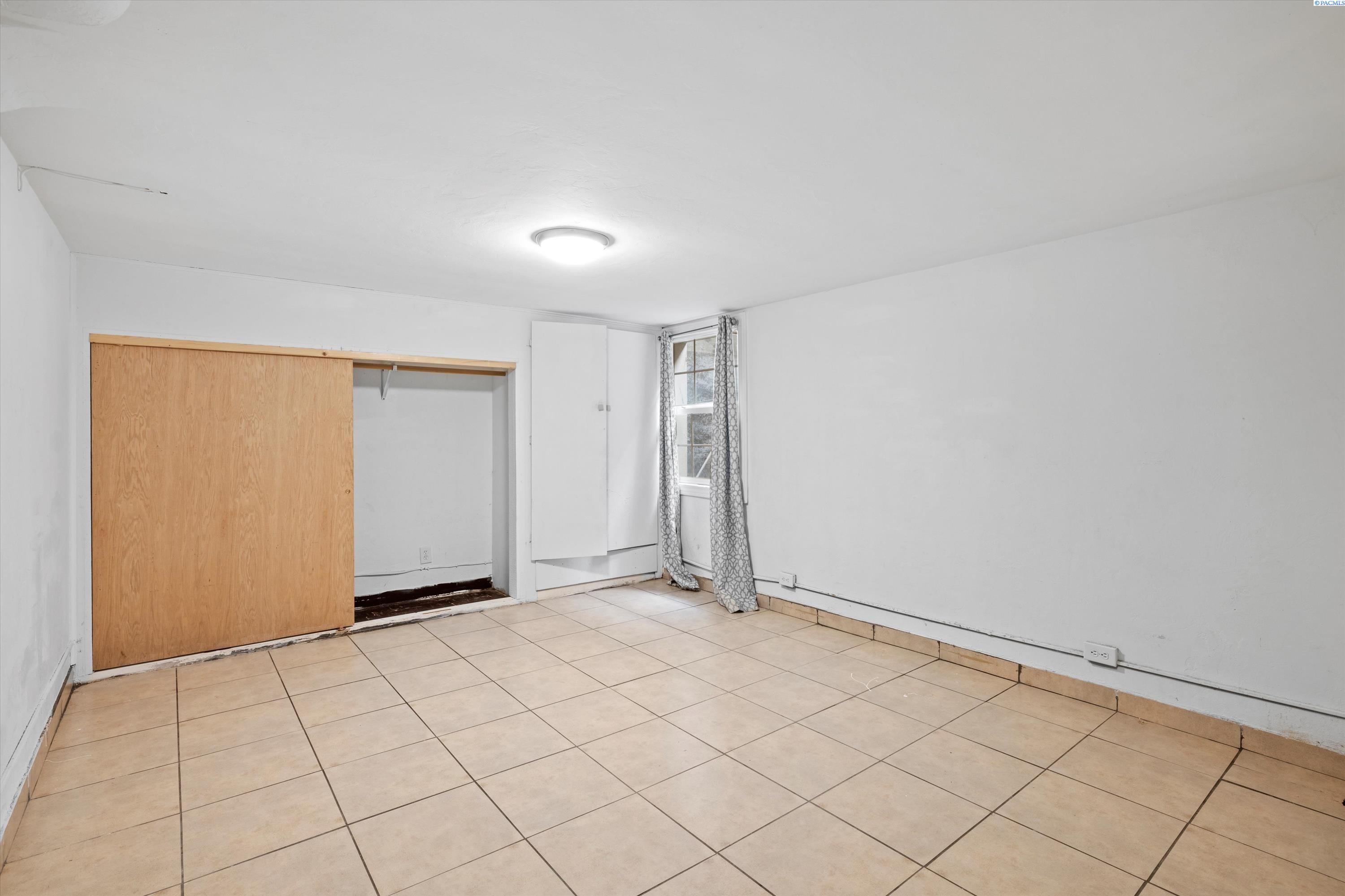1104 N 7th Ave