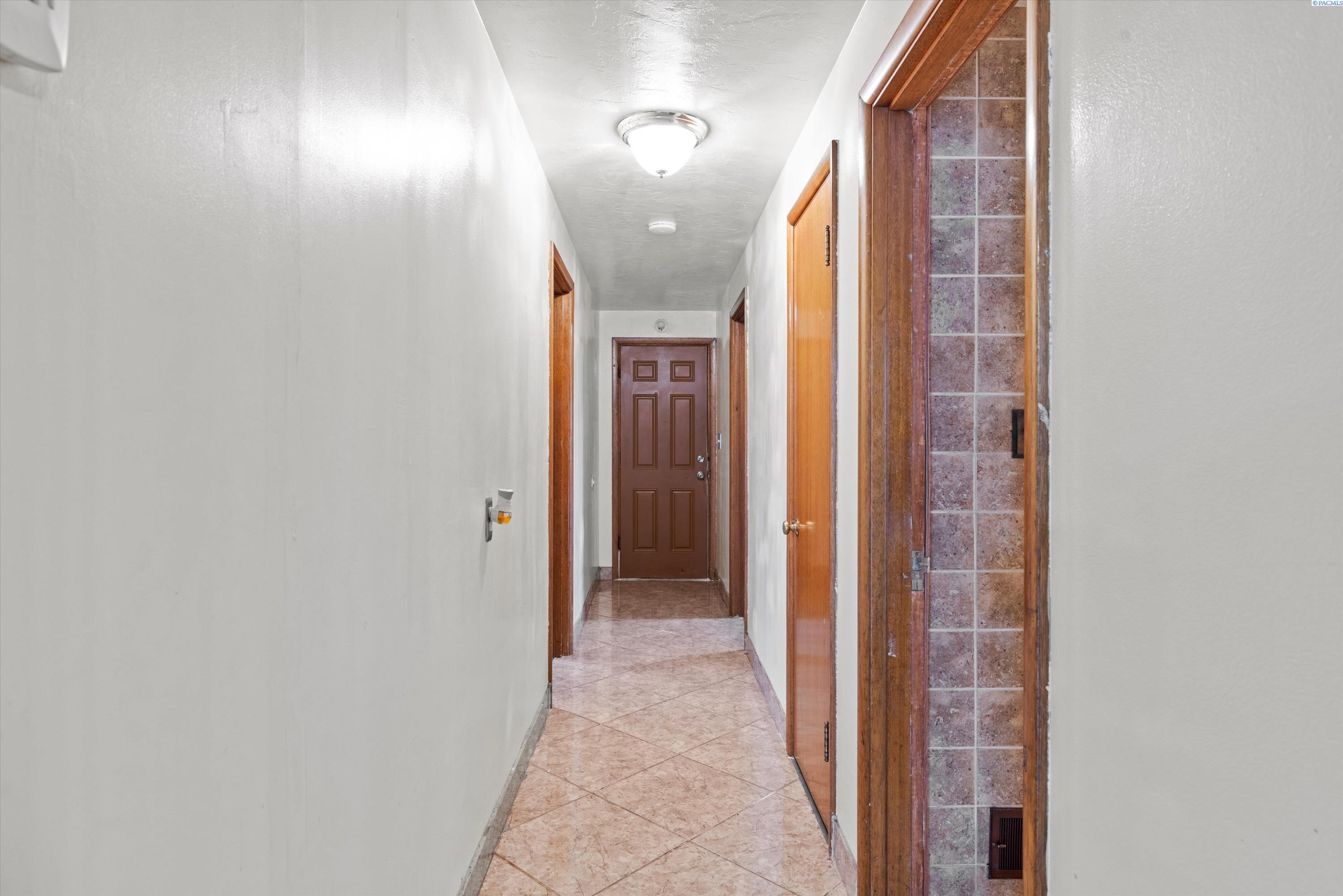 1104 N 7th Ave
