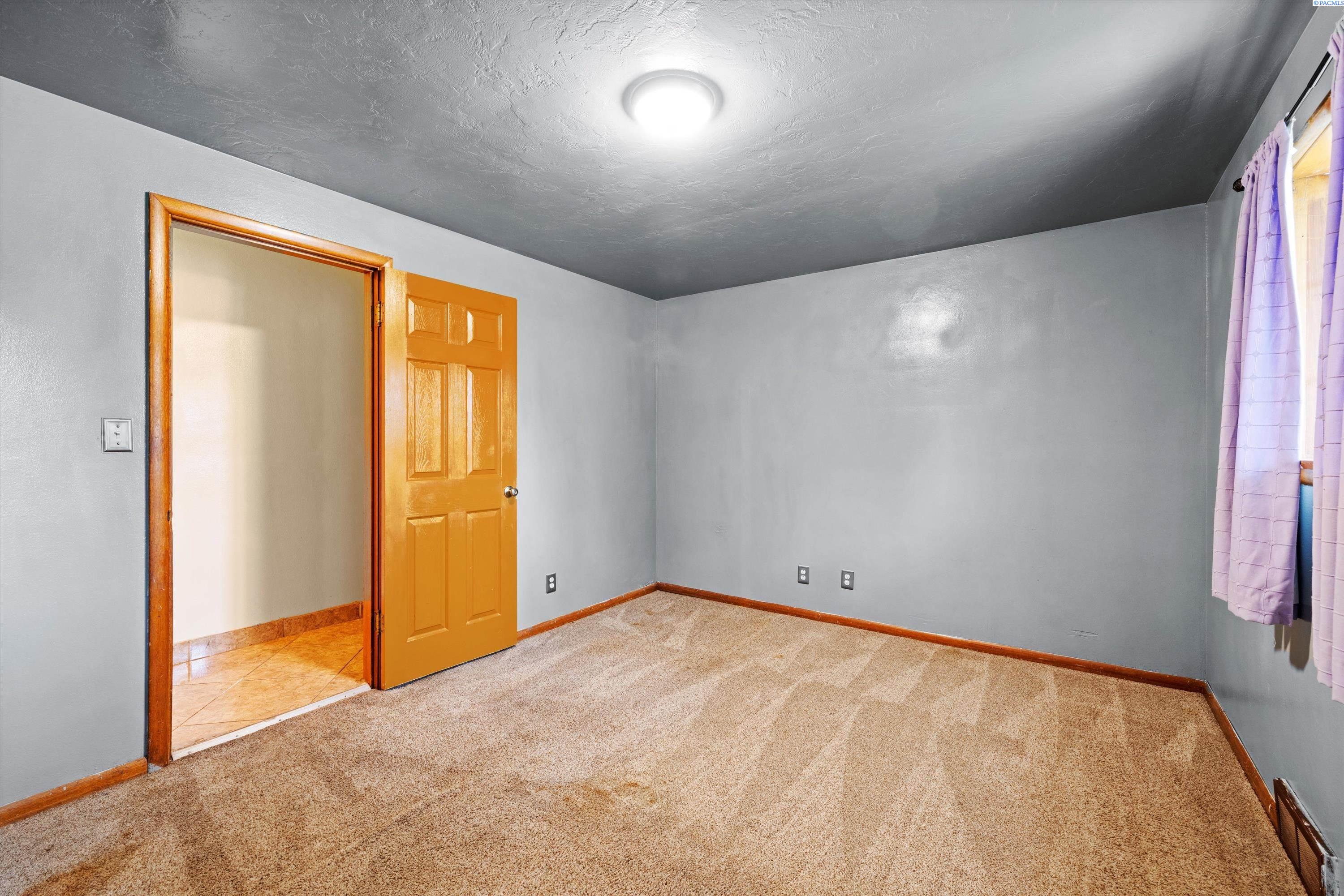 1104 N 7th Ave