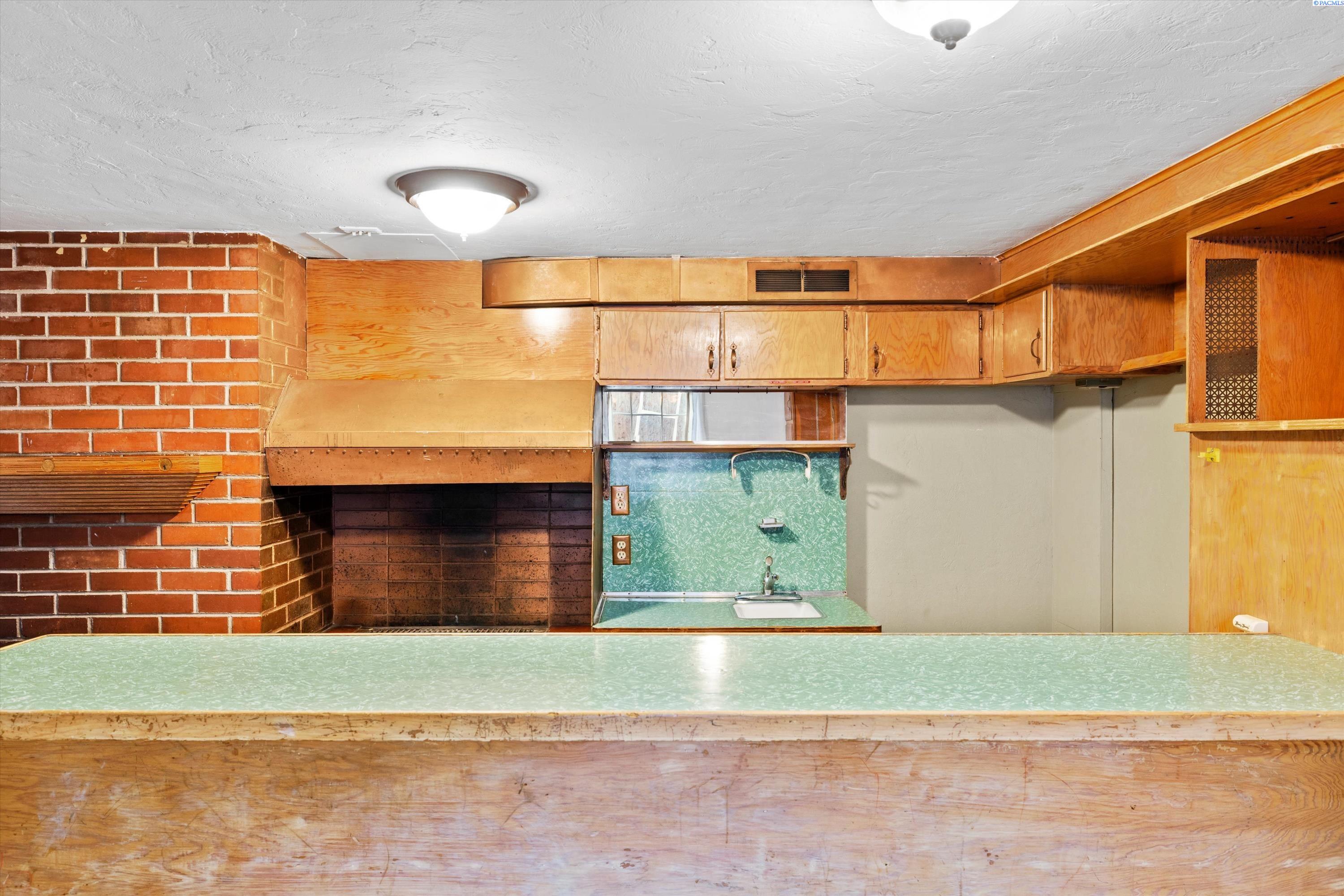 1104 N 7th Ave