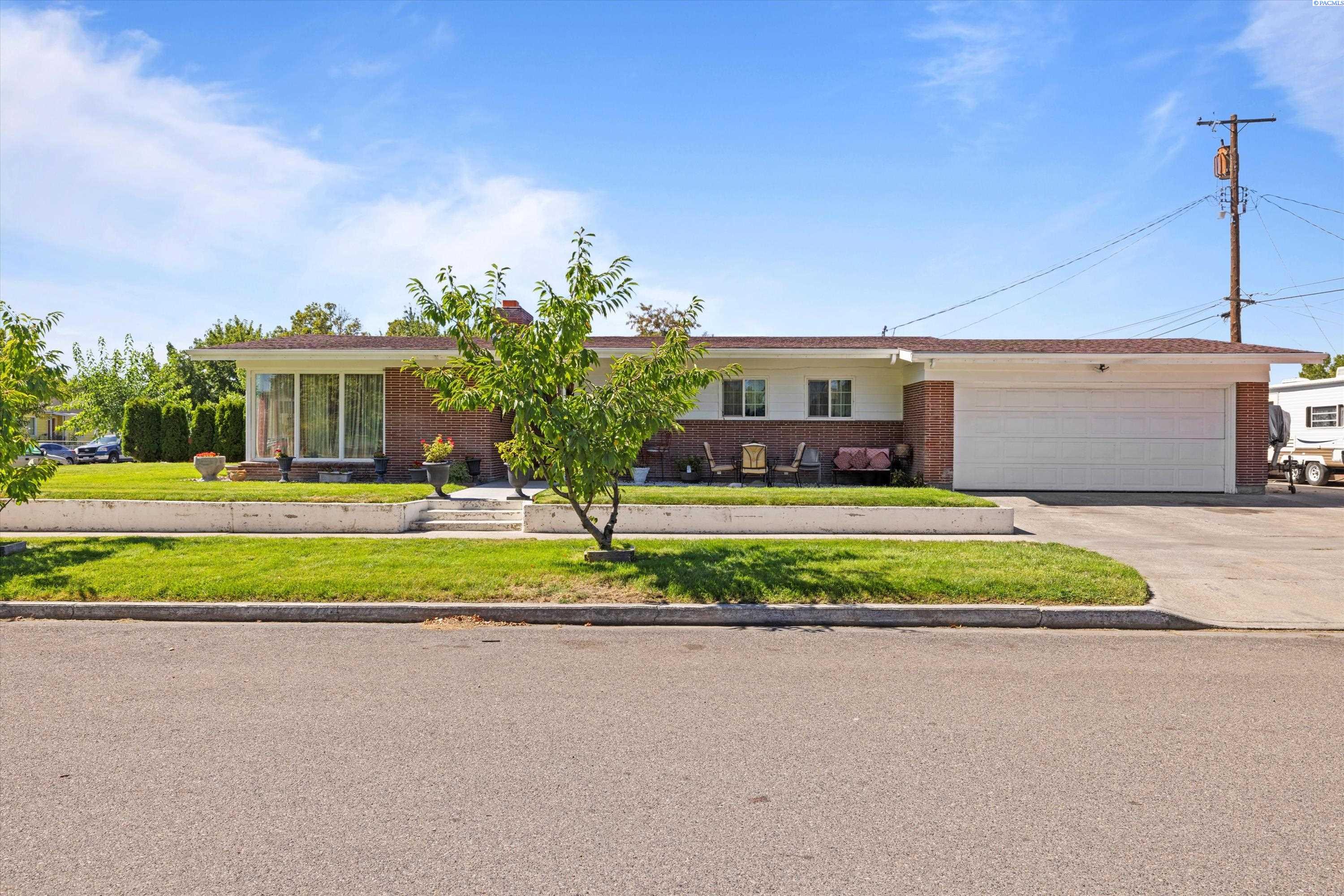 1104 N 7th Ave