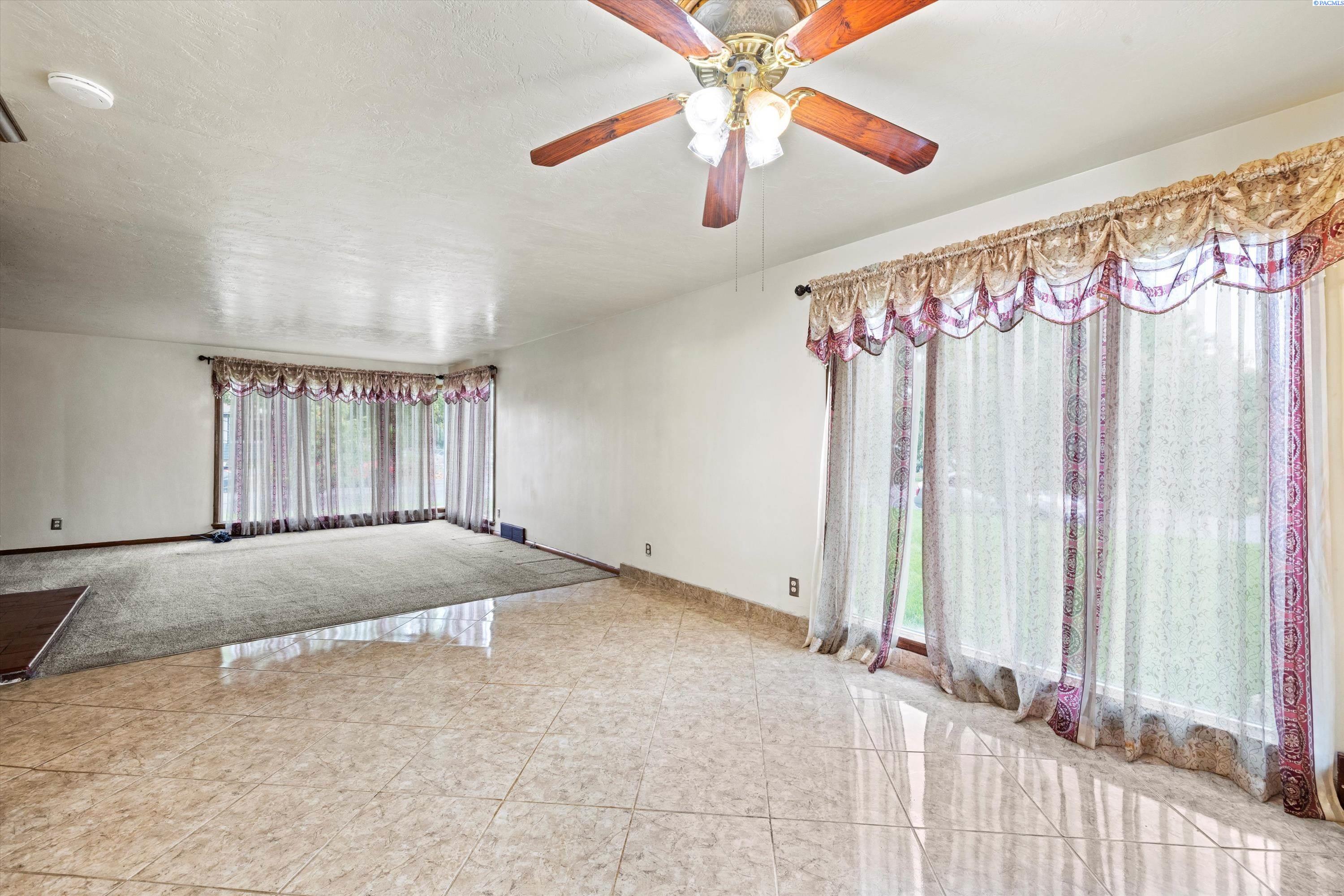 1104 N 7th Ave