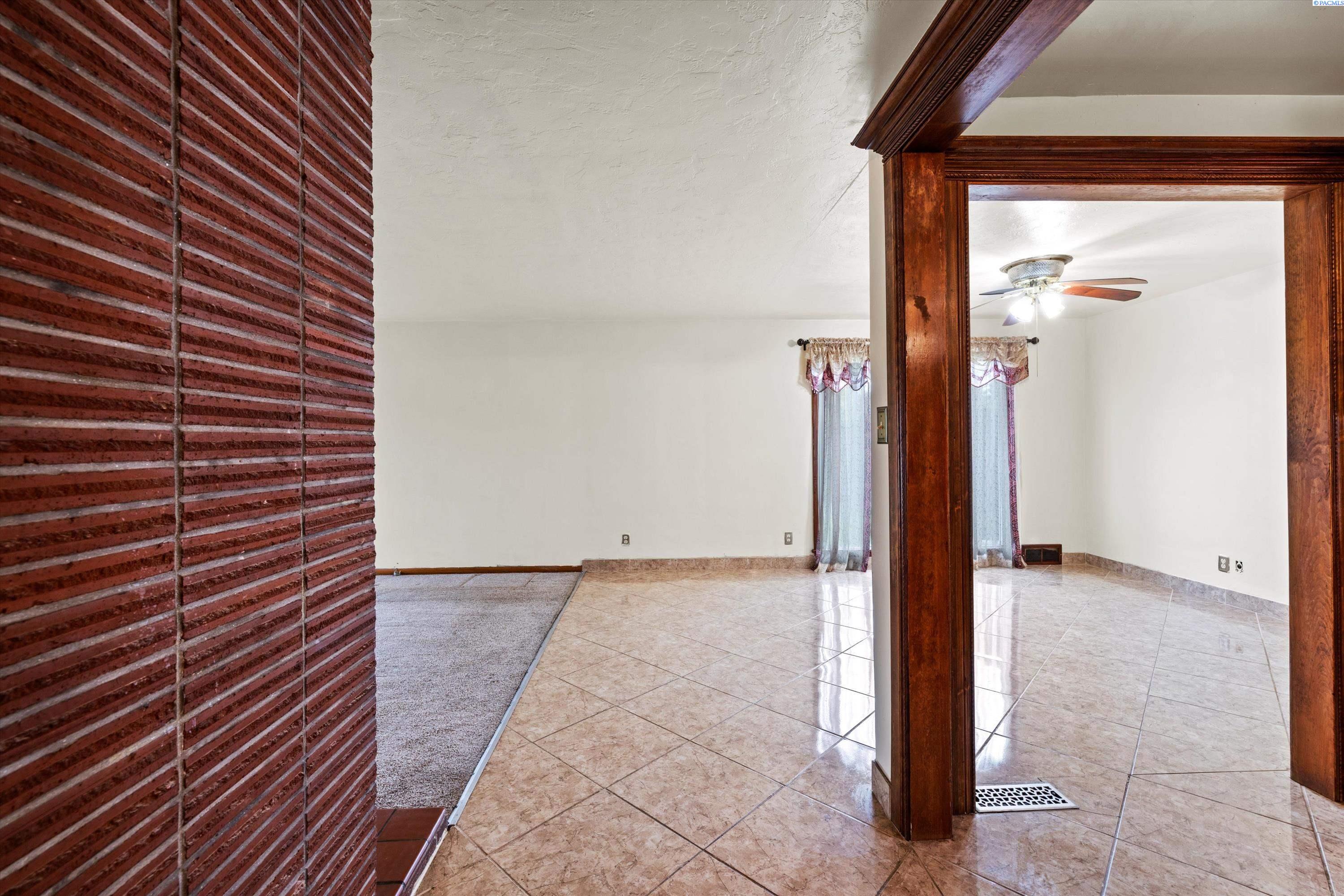1104 N 7th Ave