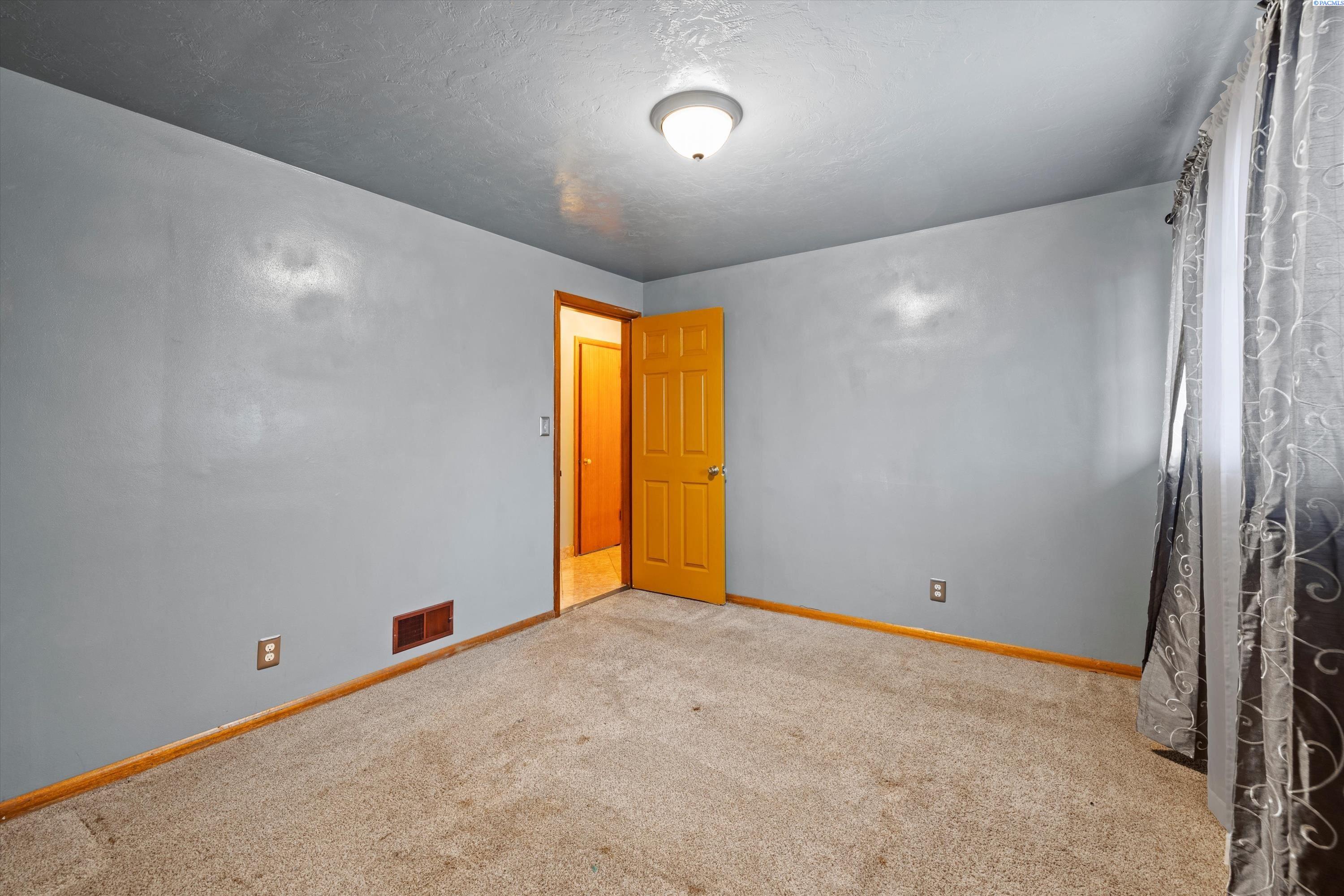1104 N 7th Ave
