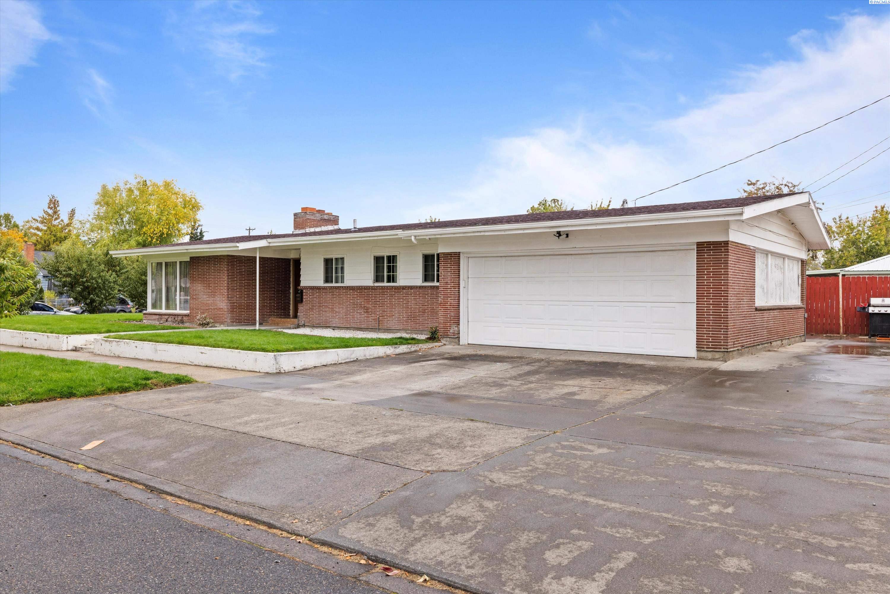 1104 N 7th Ave