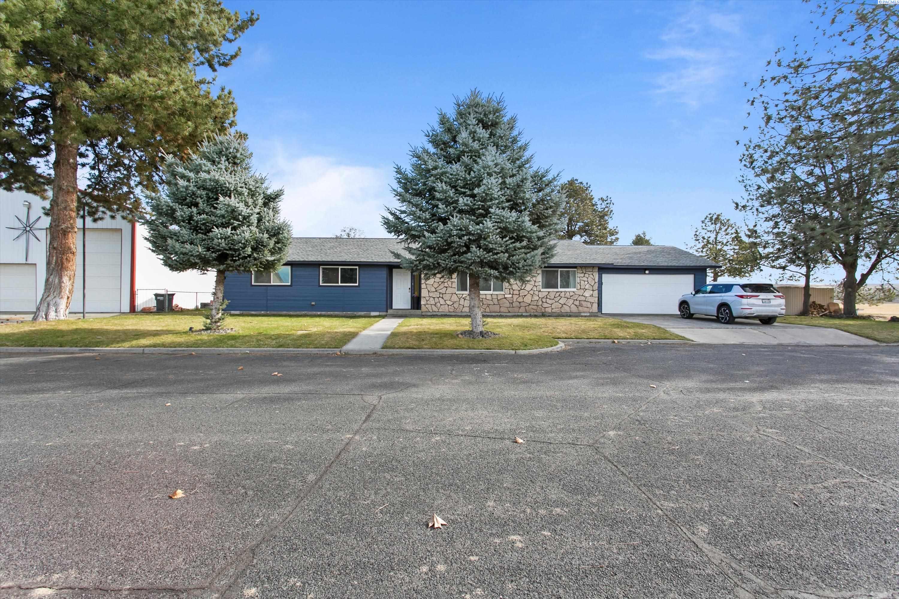 460 S Ephrata Ave