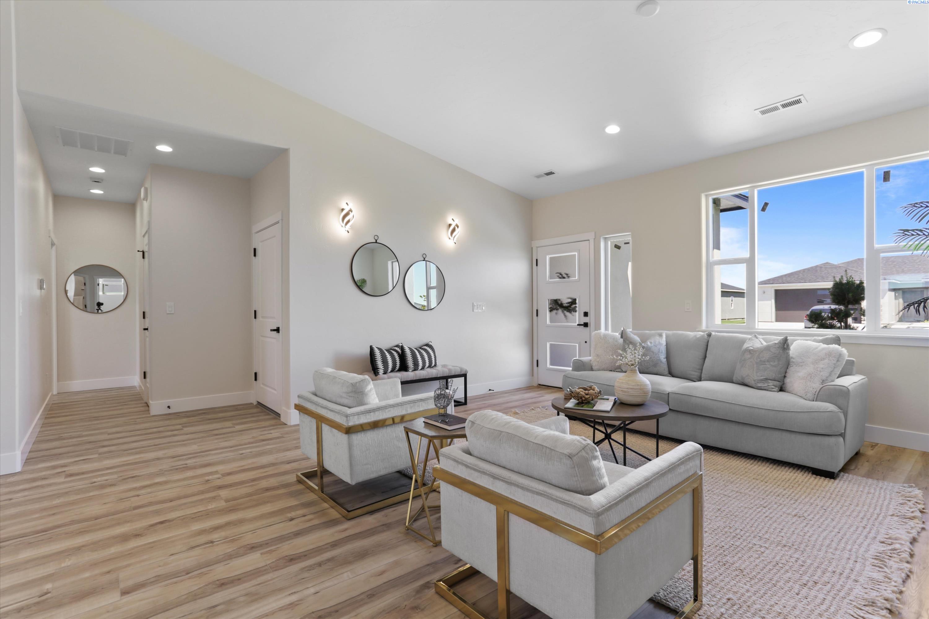614 Caridad CT