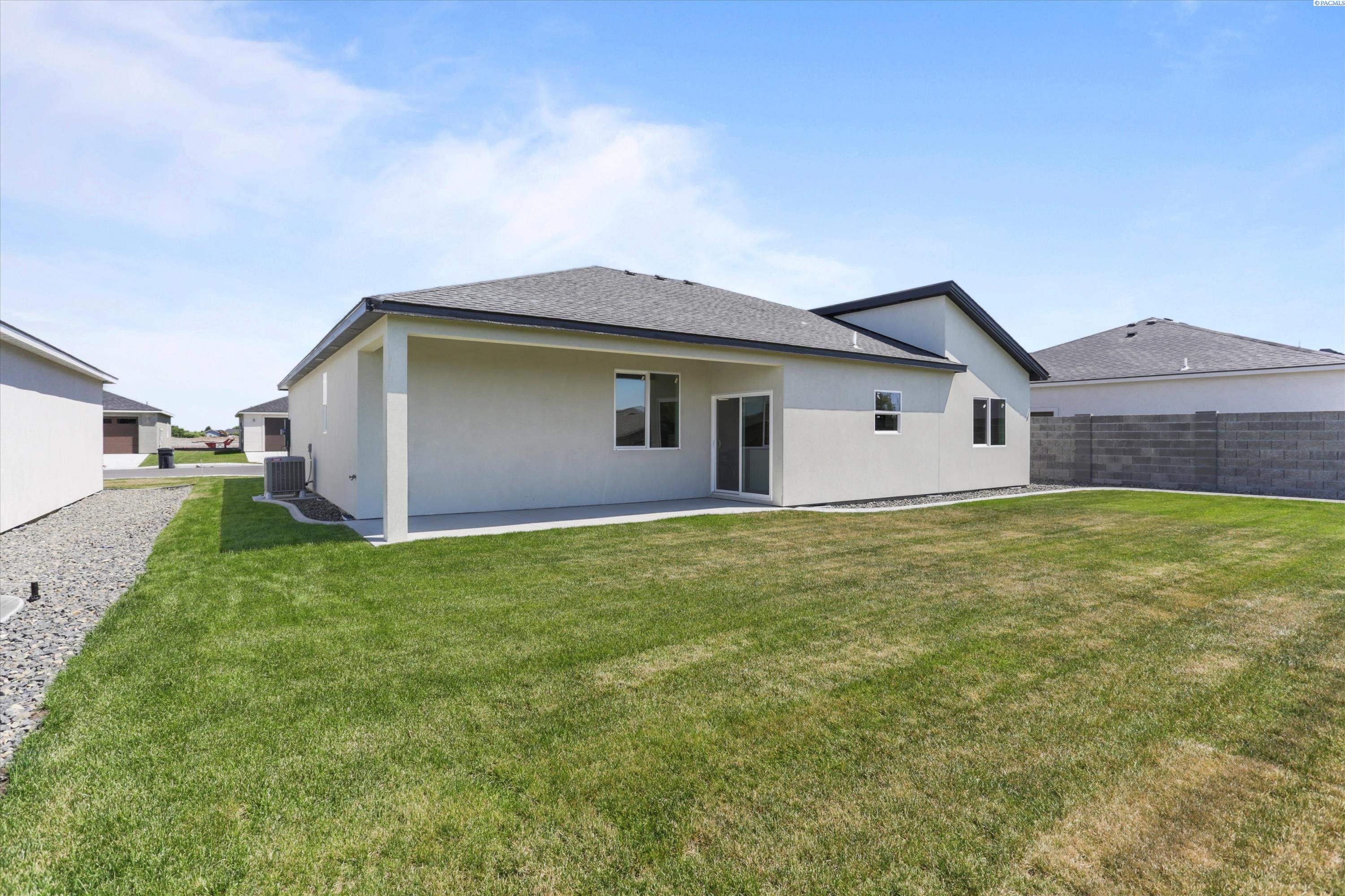 614 Caridad CT