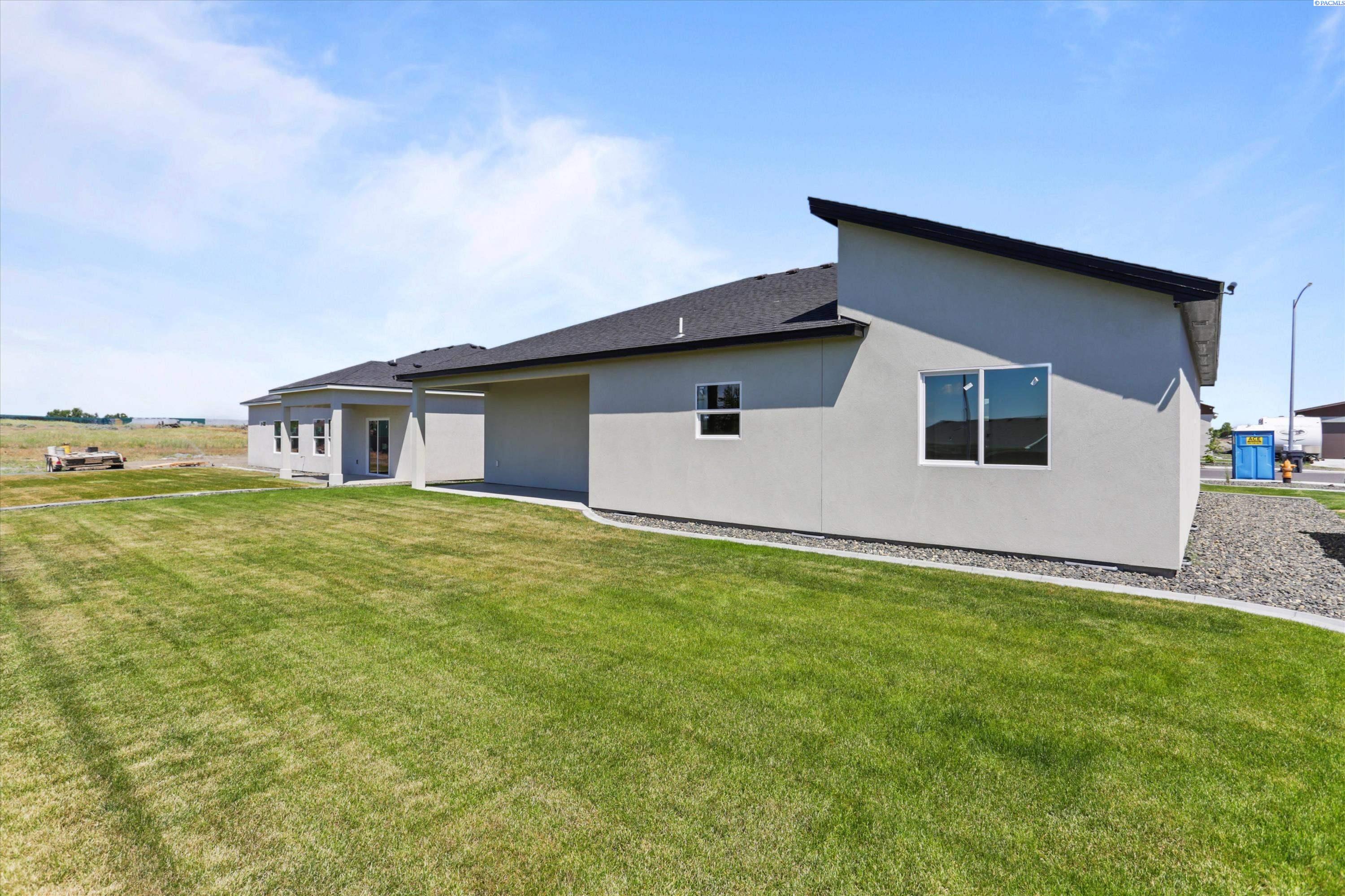 614 Caridad CT