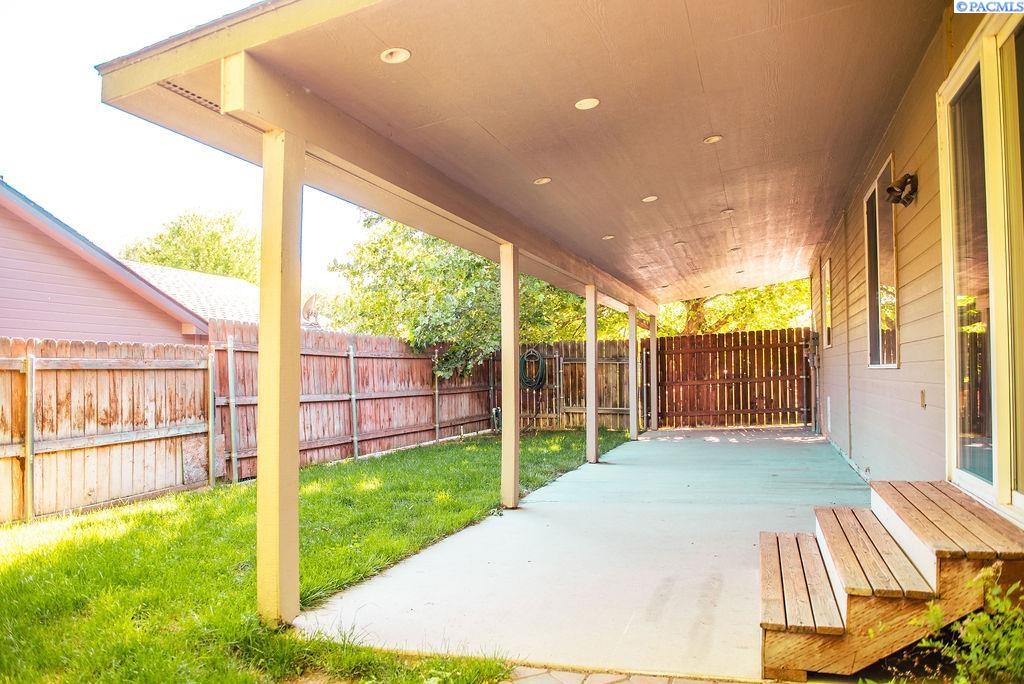 506 Dozer Ct