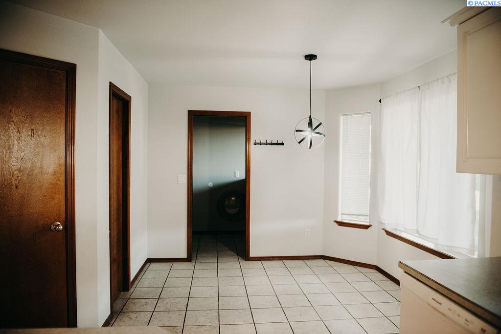 506 Dozer Ct