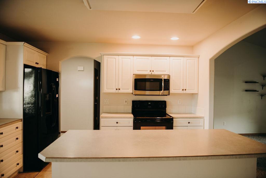506 Dozer Ct