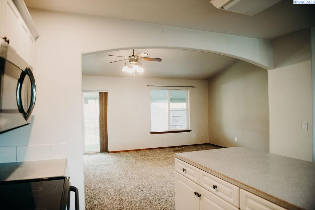 506 Dozer Ct