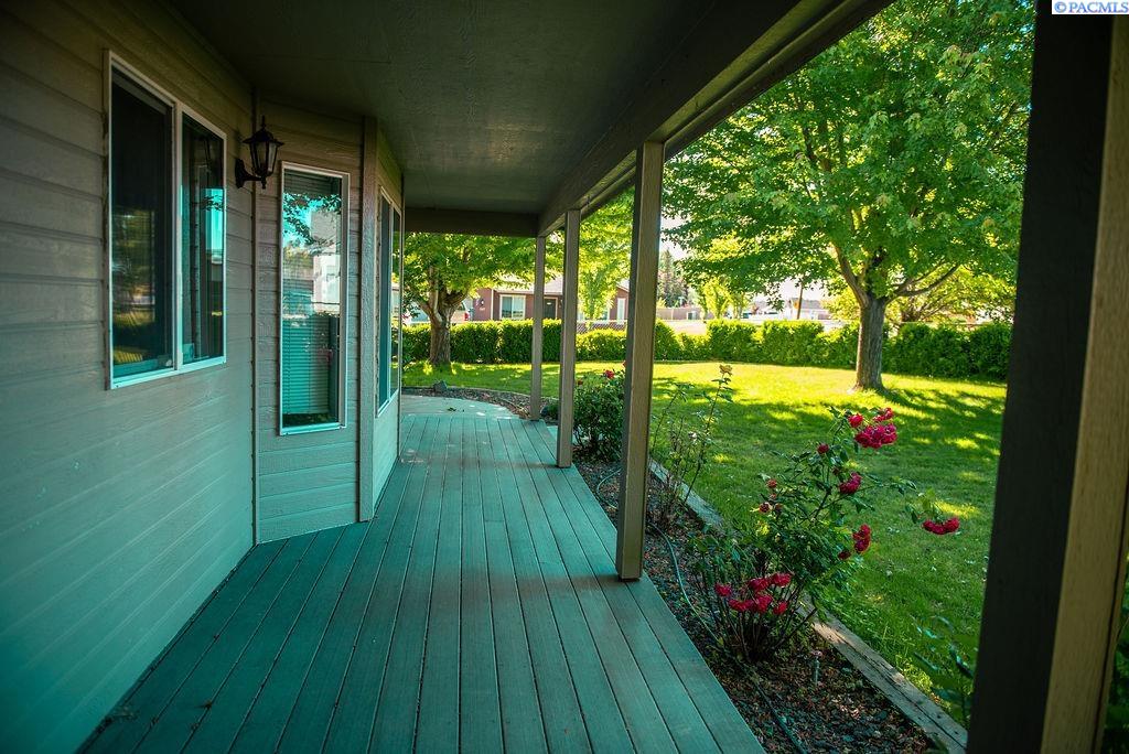 506 Dozer Ct