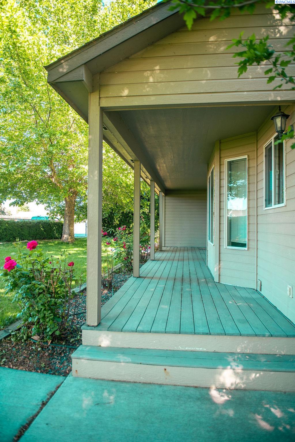 506 Dozer Ct