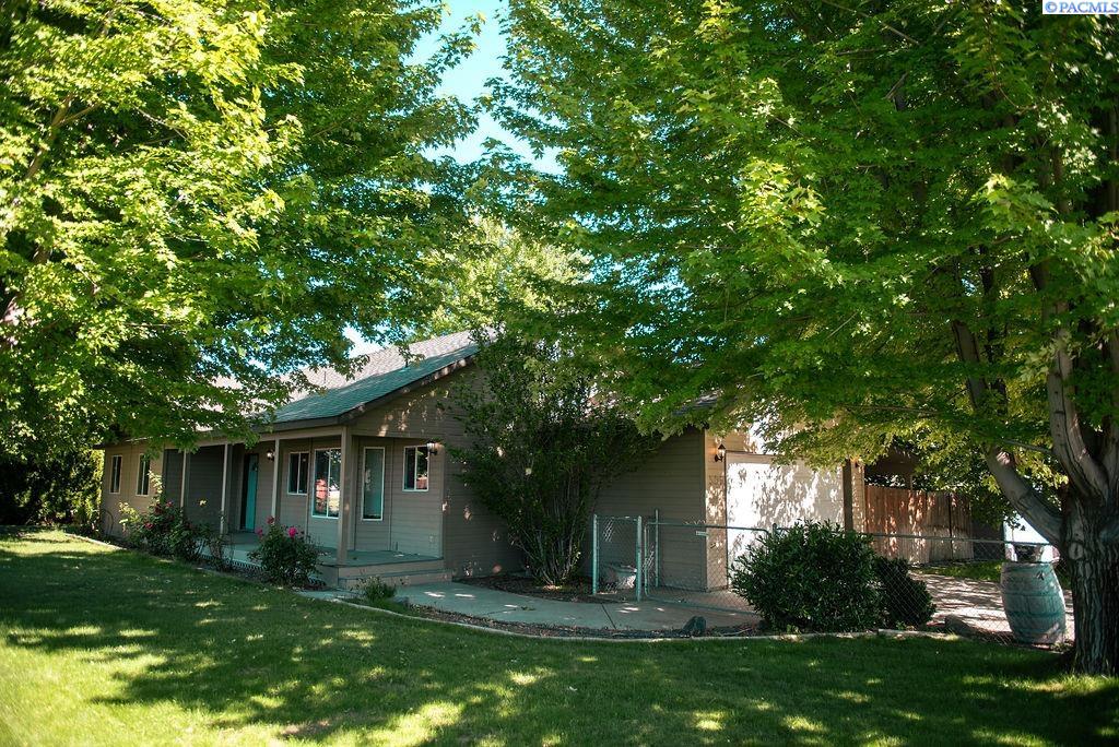506 Dozer Ct