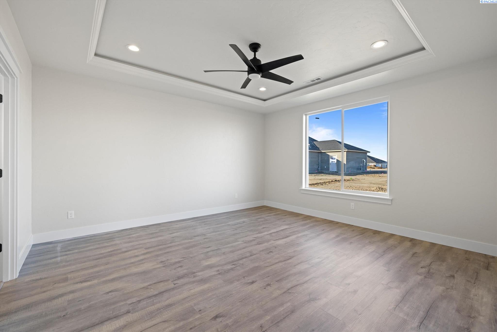 8409 Silver Mound