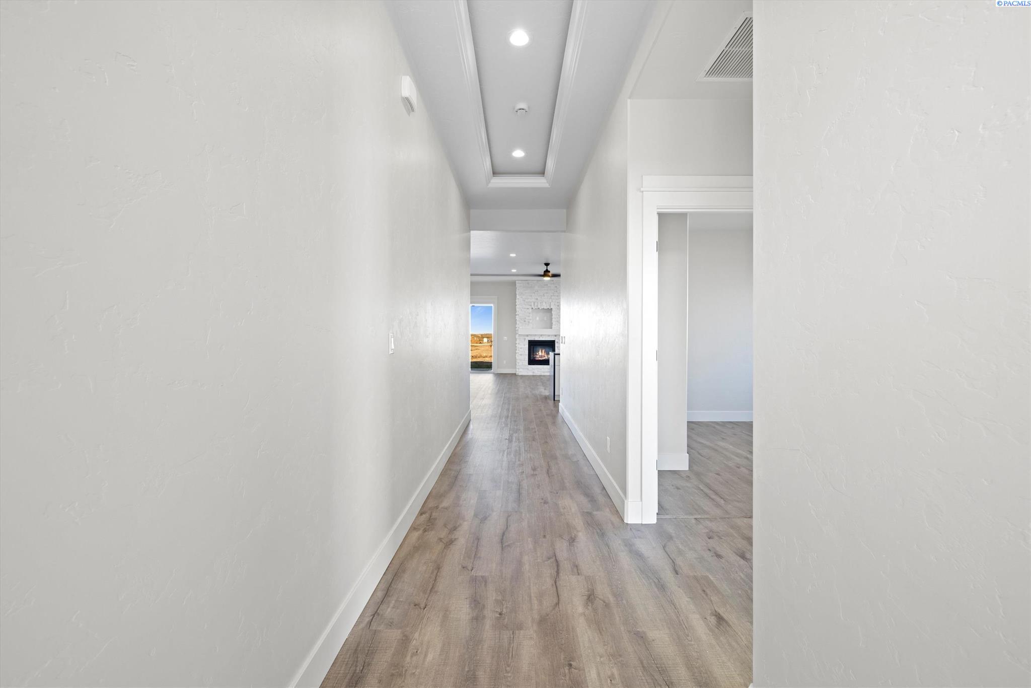 8409 Silver Mound