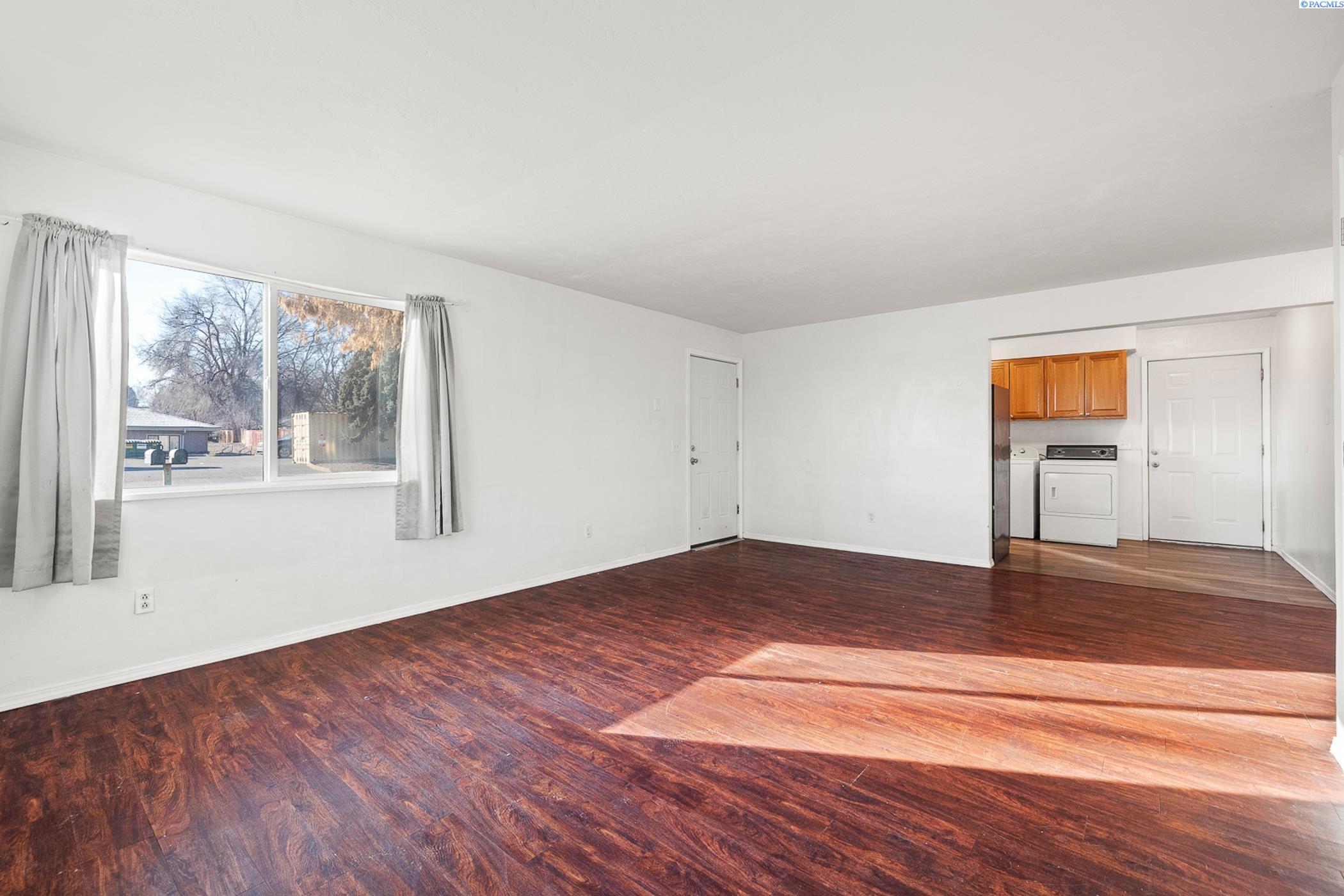 1522 W 6th Ave