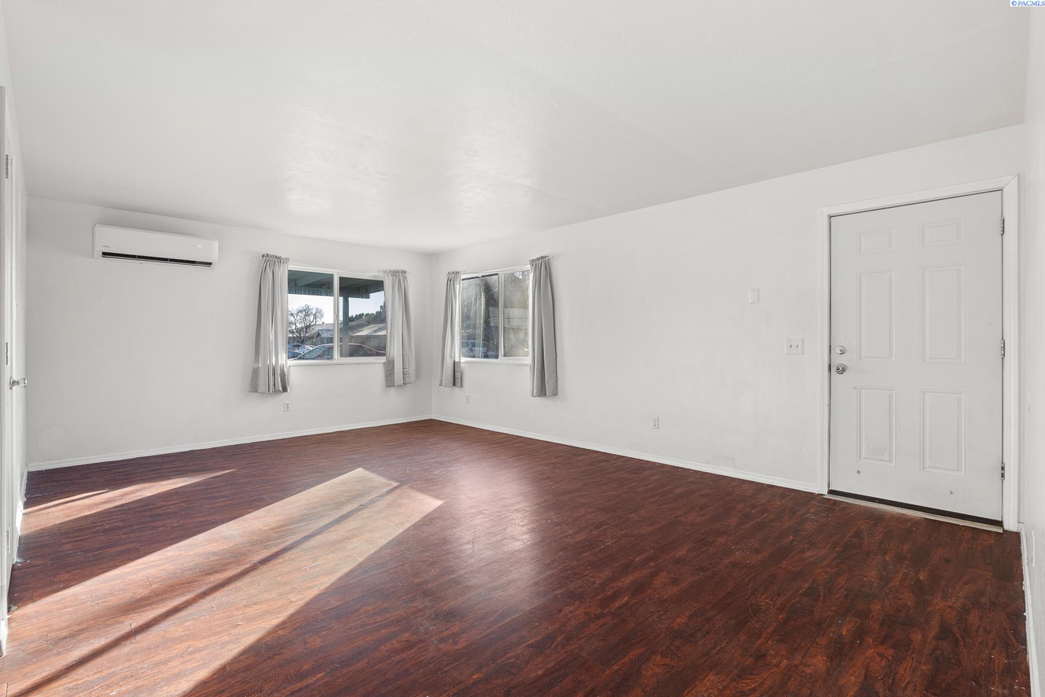 1522 W 6th Ave
