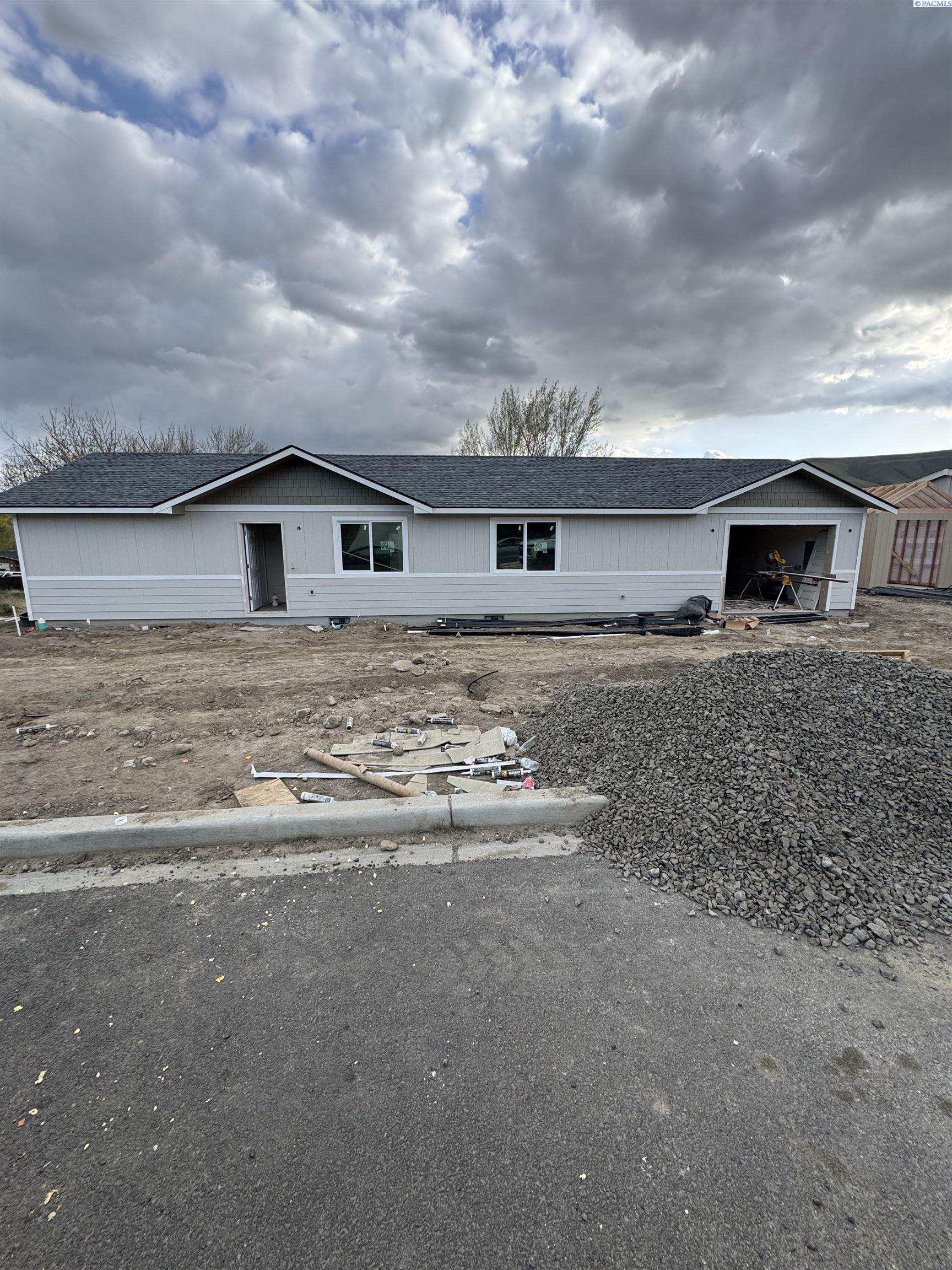 1311 Edith Ave