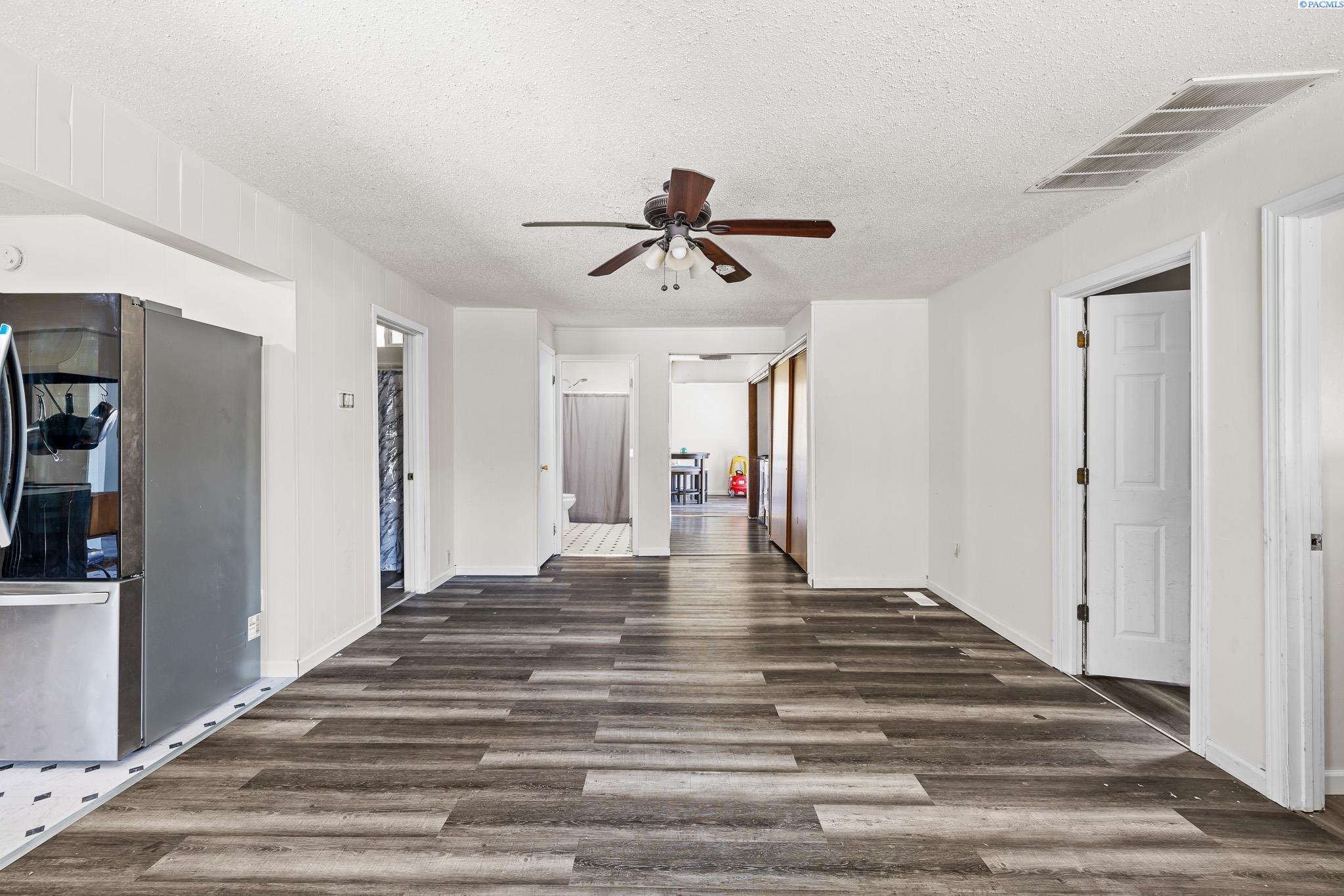 1423 Wine Country Rd