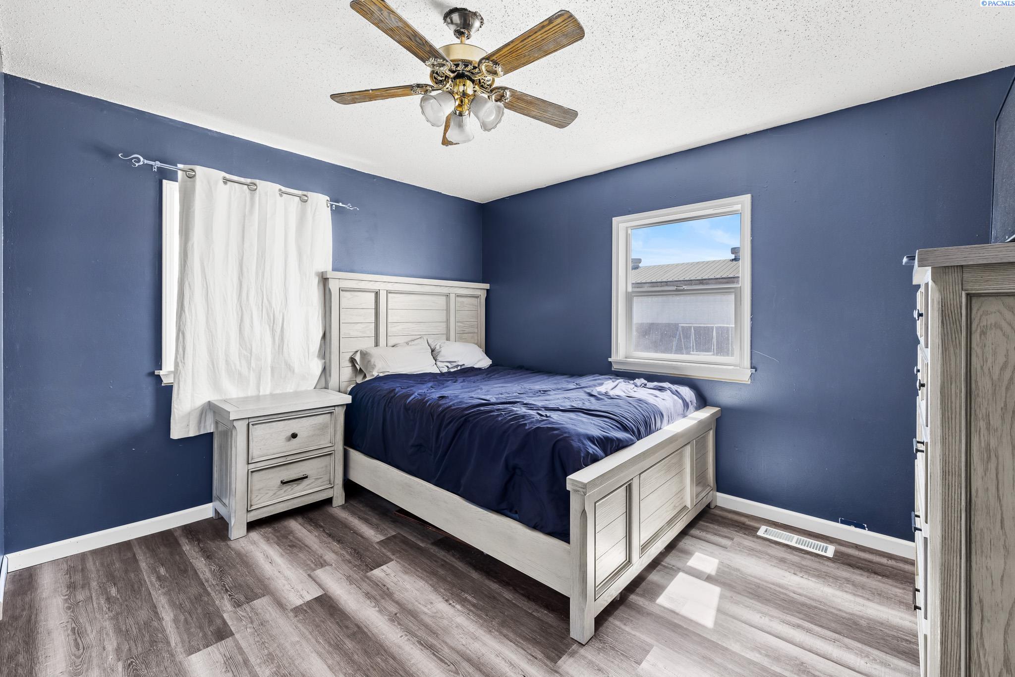 1423 Wine Country Rd