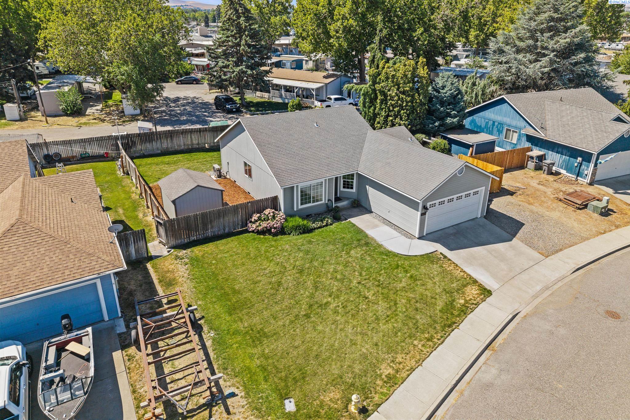 3815 W Grand Ronde Ave