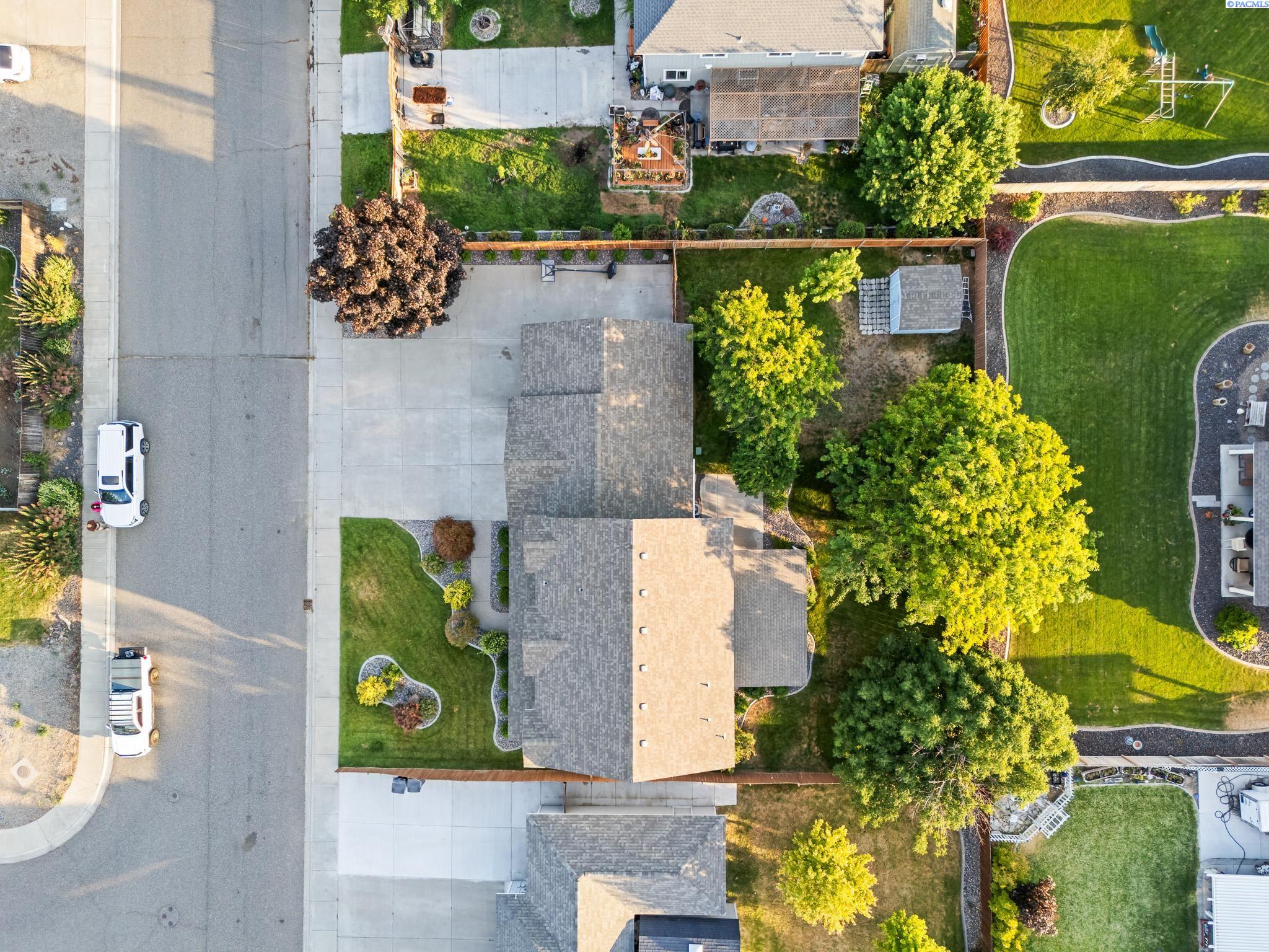 5780 Oleander Dr