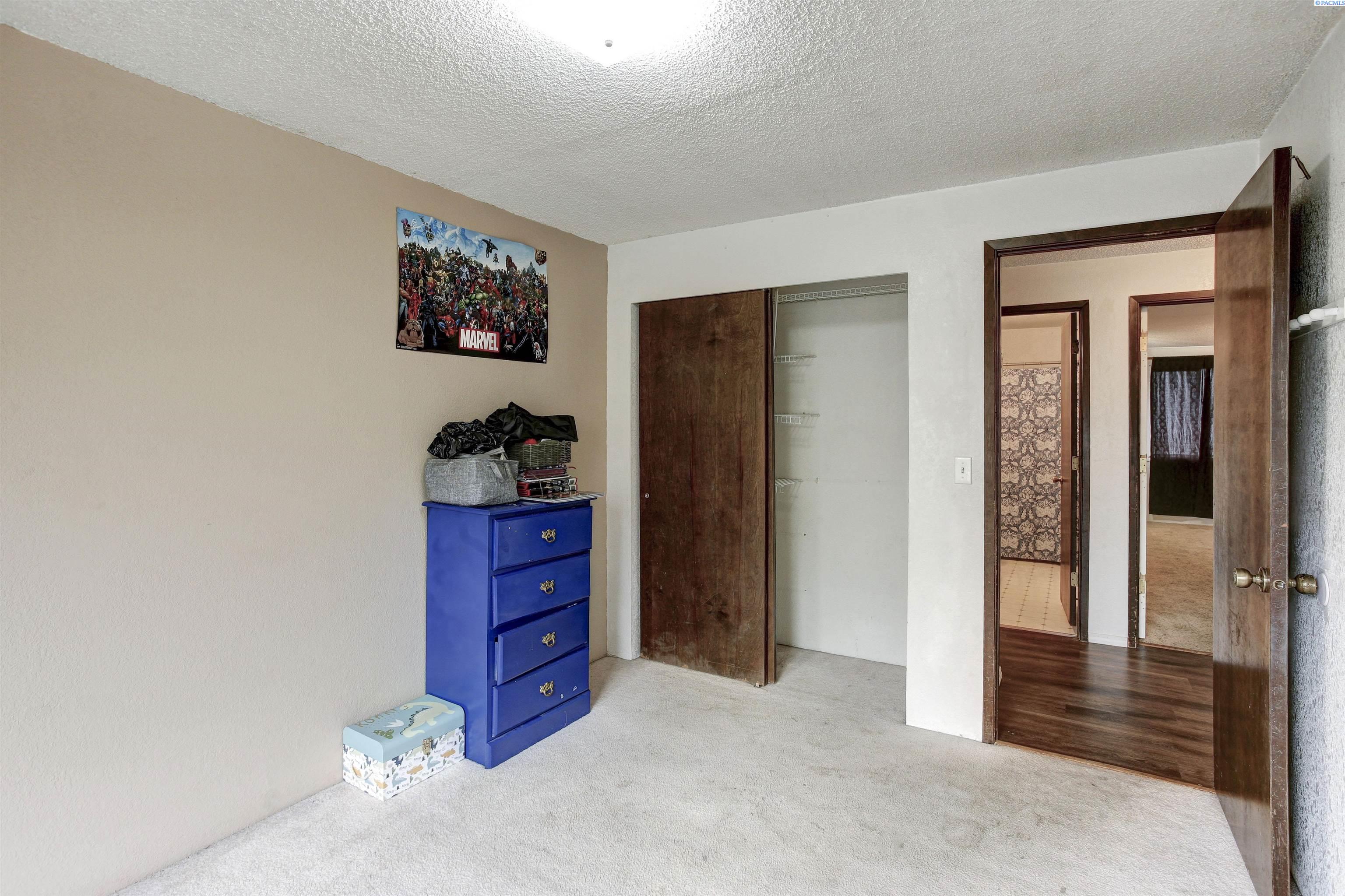 1321 Woodbury St