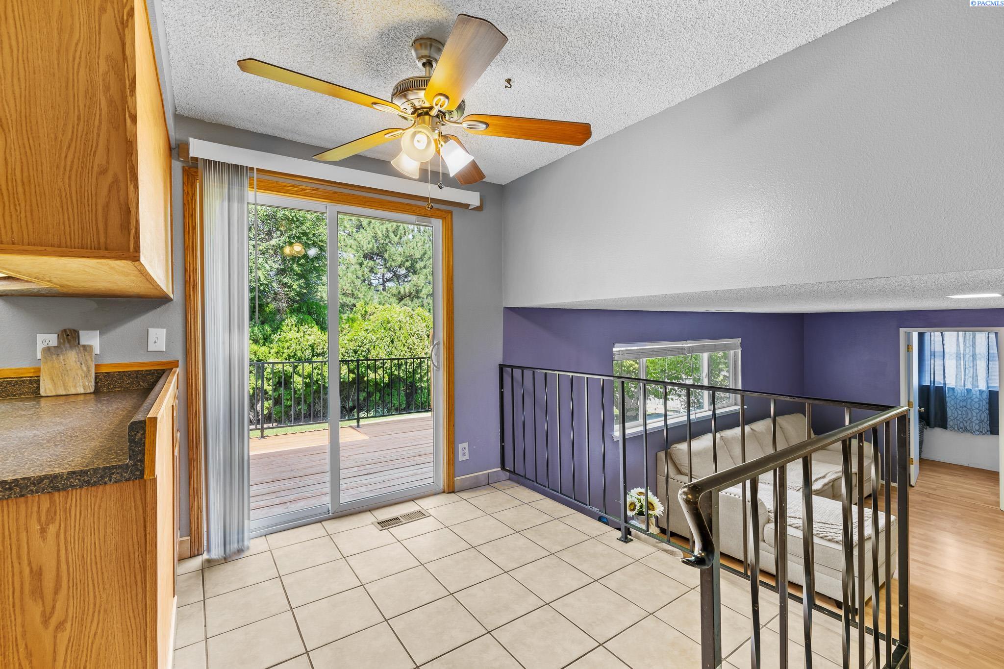 1124 W 14th ave