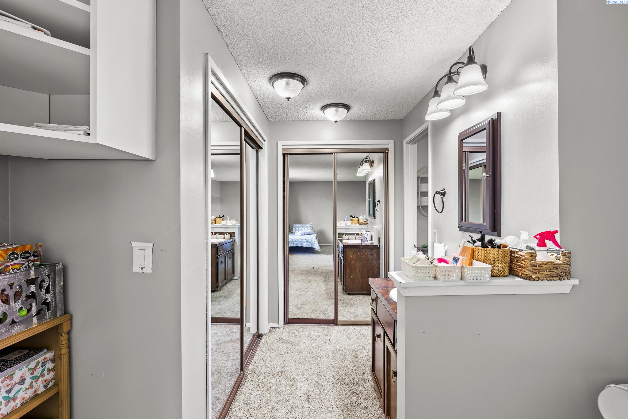 1124 W 14th ave