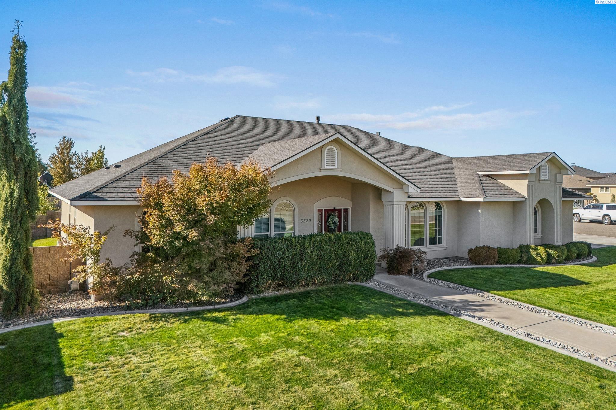 3520 Serena Ln